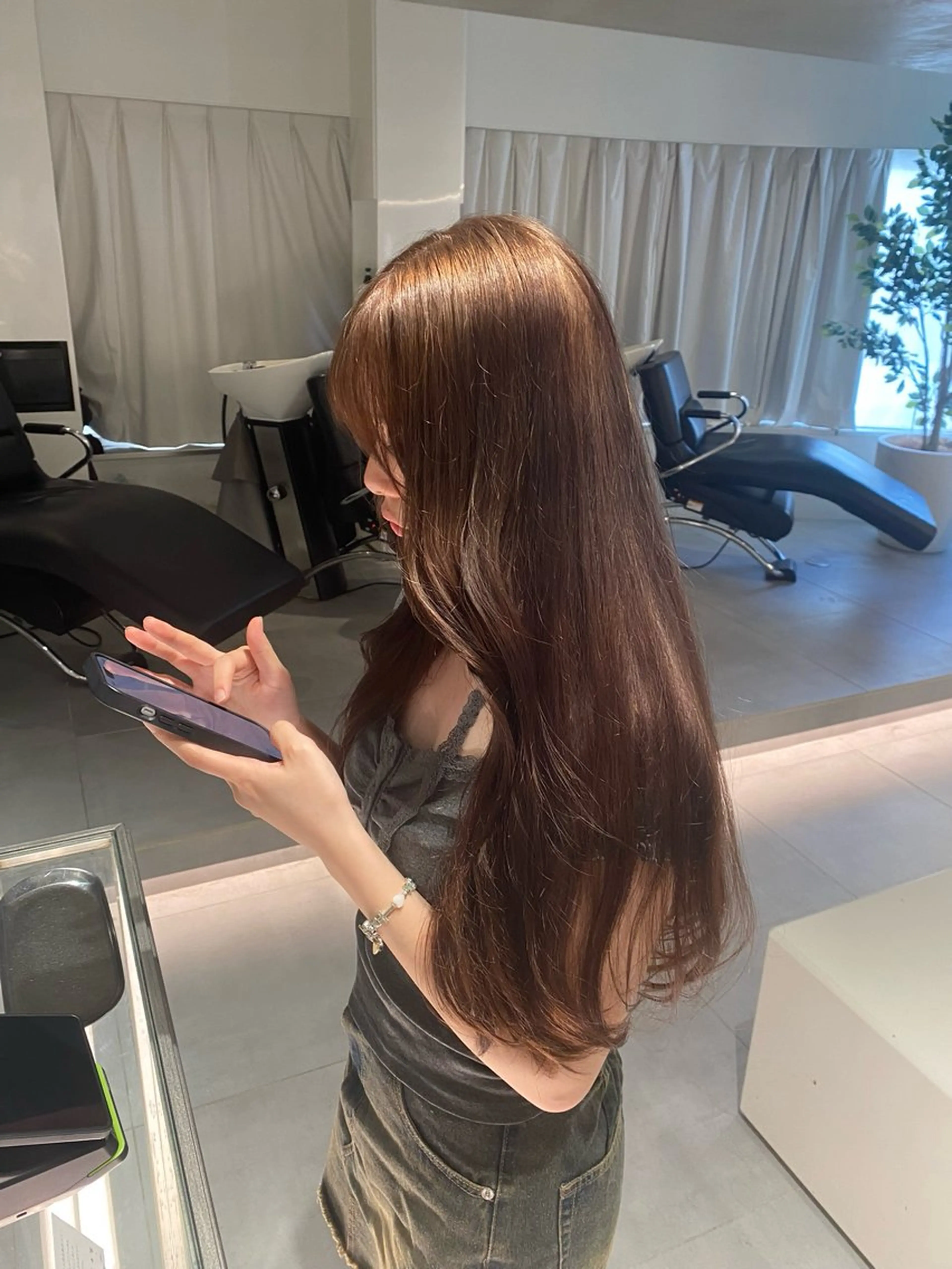 ロング カラー ヘアカラー トリートメント ヘッドスパ ヘアセット 小顔ショート✨️ RIEのヘアスタイル