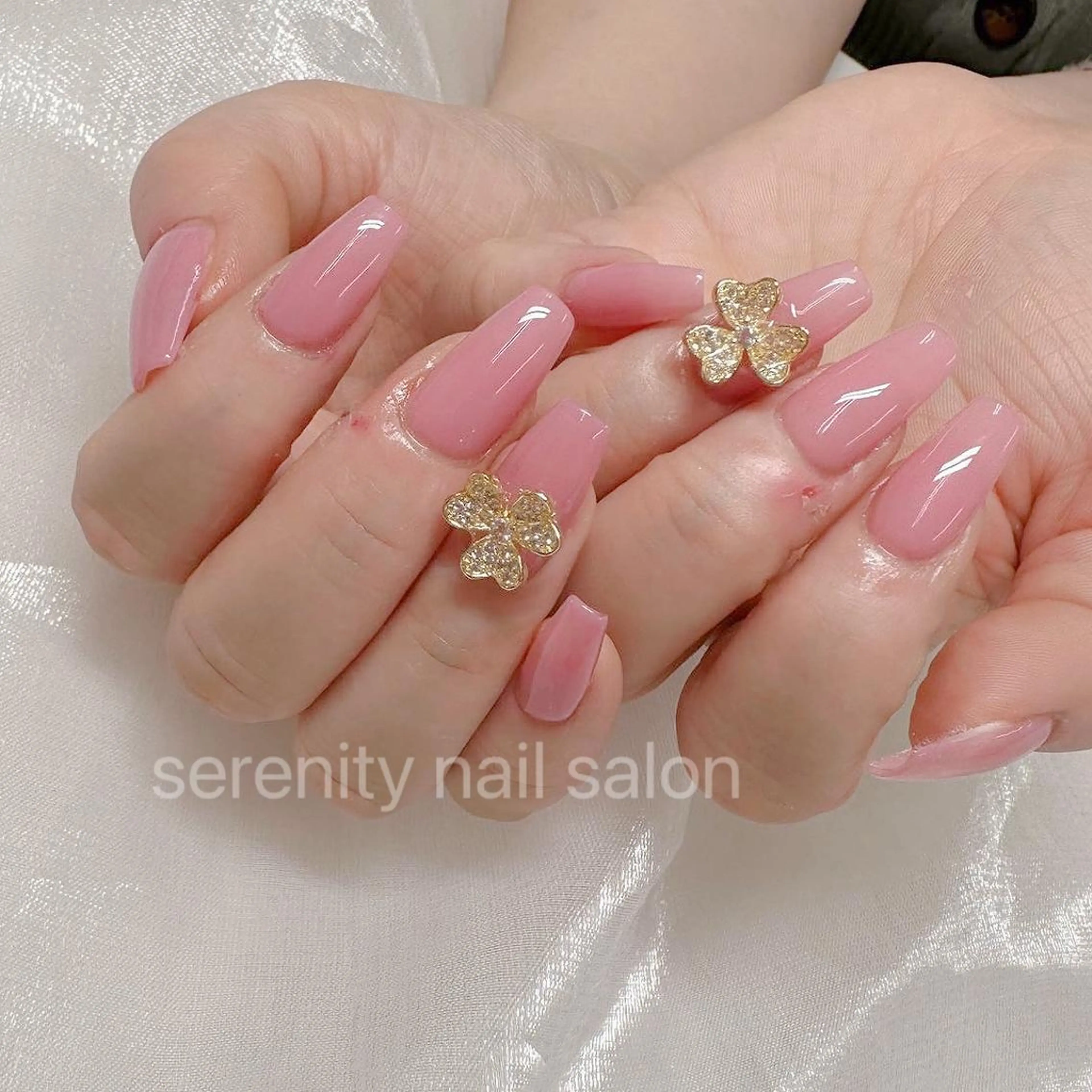 ネイル ハンドネイル ハンドケア ✨Serenity ワンホンネイルのネイルデザイン