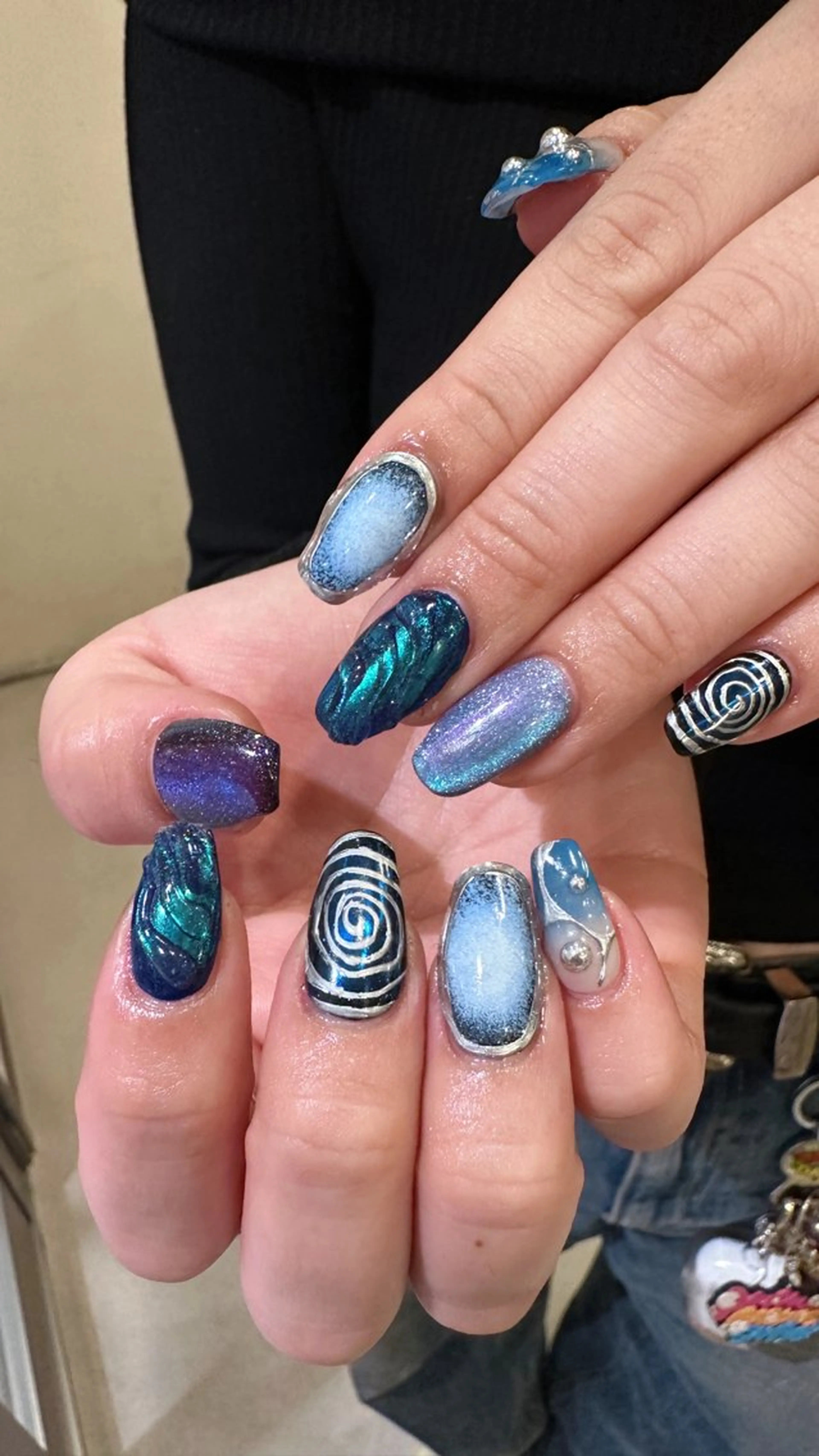 ネイル ハンドネイル 👽個性派ネイル🎀 komachiのネイルデザイン
