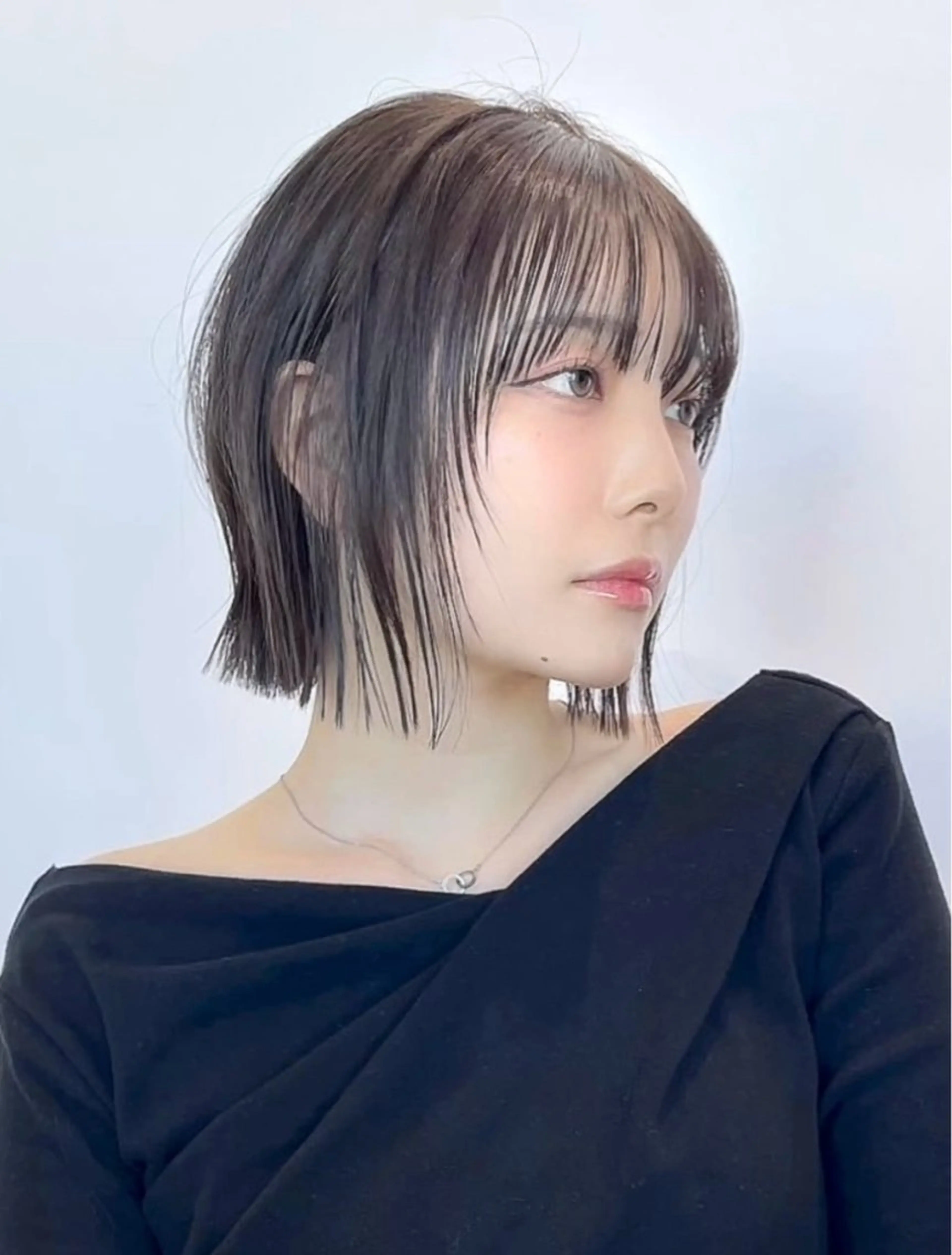 ショート カラー ⭐️似合わせボブ 縮毛矯正⭐️かえでのヘアスタイル