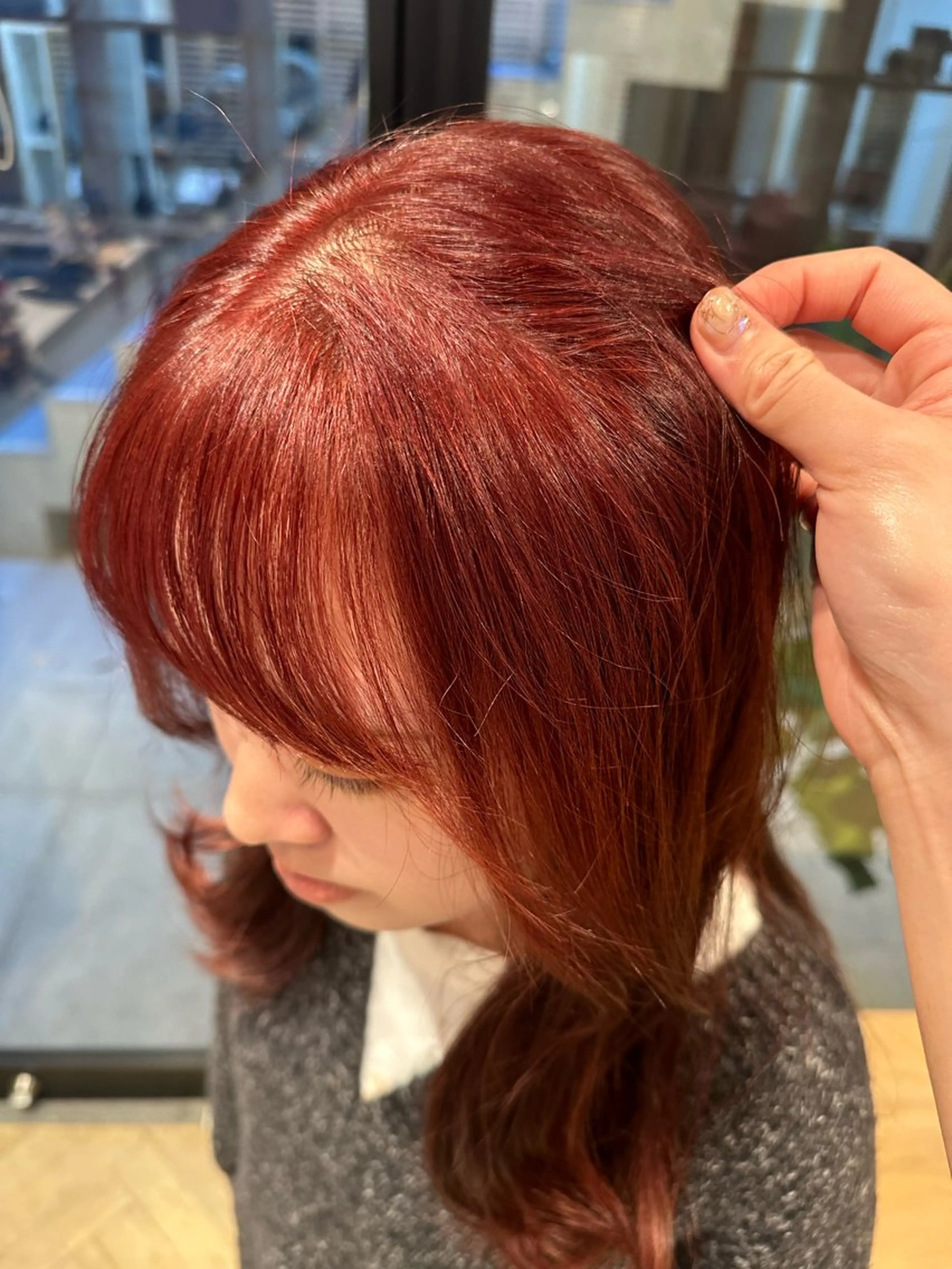 ミディアム カラー ブリーチ ダブルカラー ブリーチなしカラー レッドカラー ニュアンスパーマ 艶カラー/坂本小夏のヘアスタイル