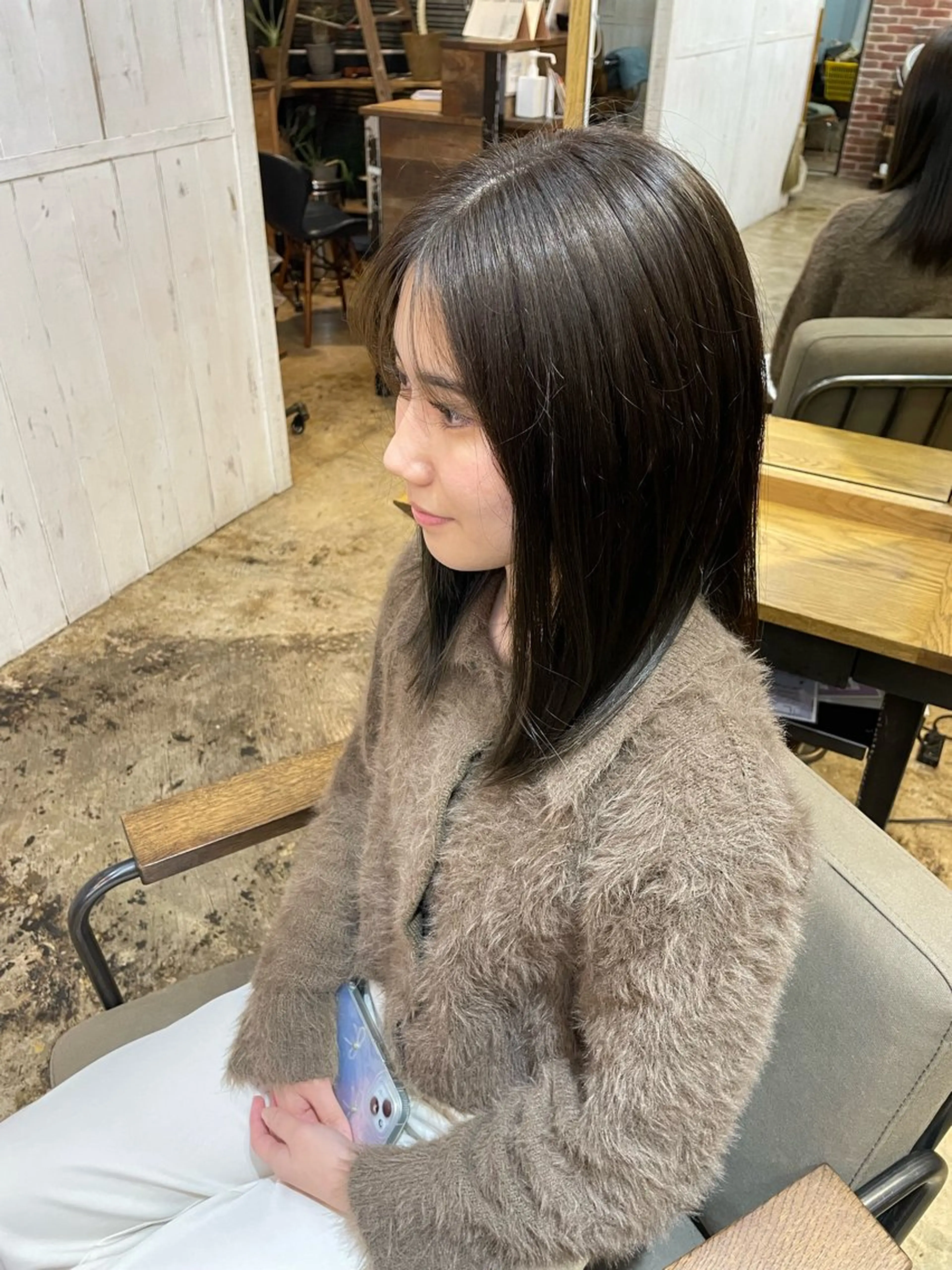 ミディアム 上里 清花のヘアスタイル