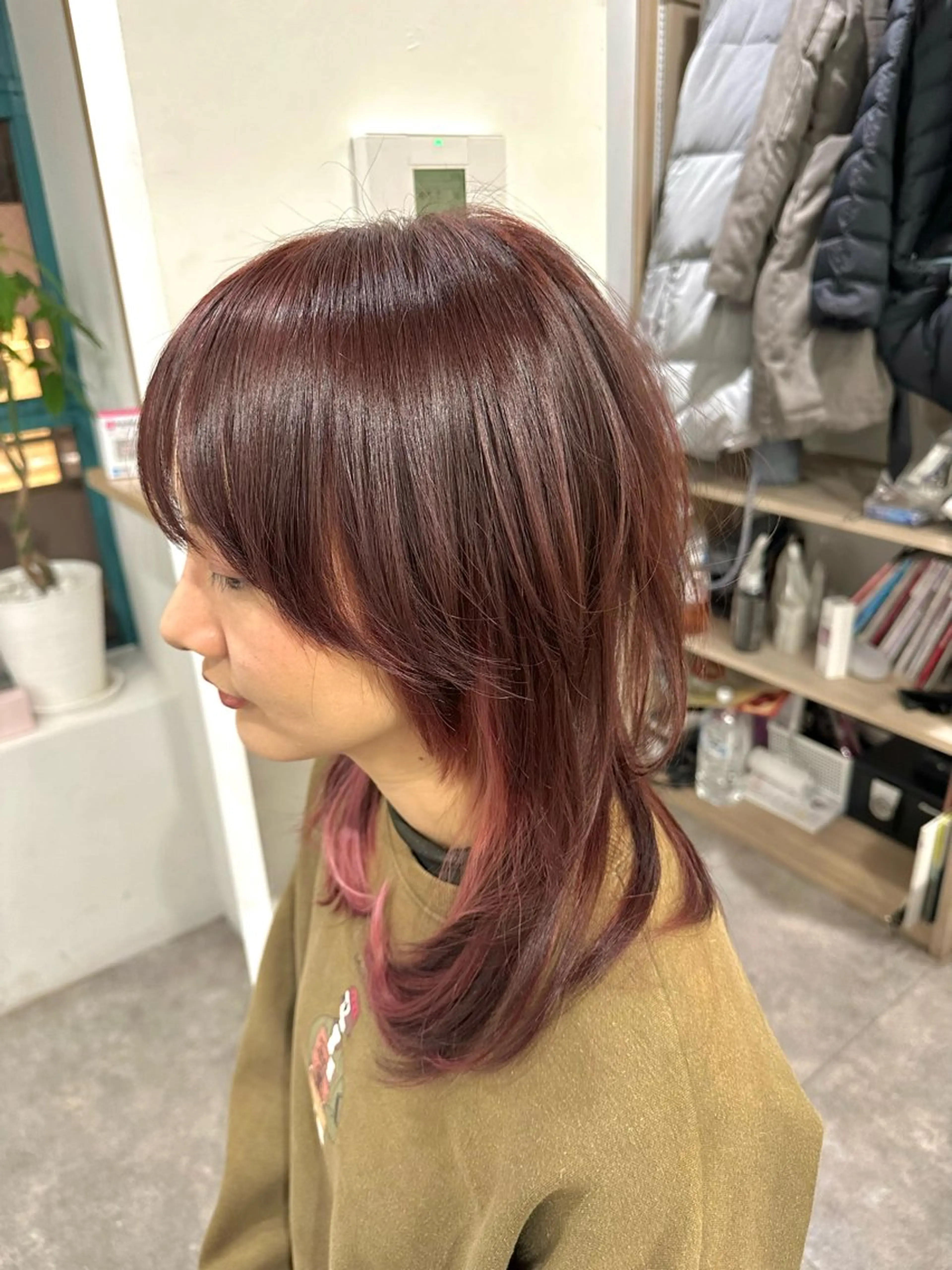ロング カラー ヘアアレンジ ピンクカラー ウルフカット SALOWIN京都河原町Suite店所属・外国人風レイヤー/ ハイトーンSHUのヘアスタイル