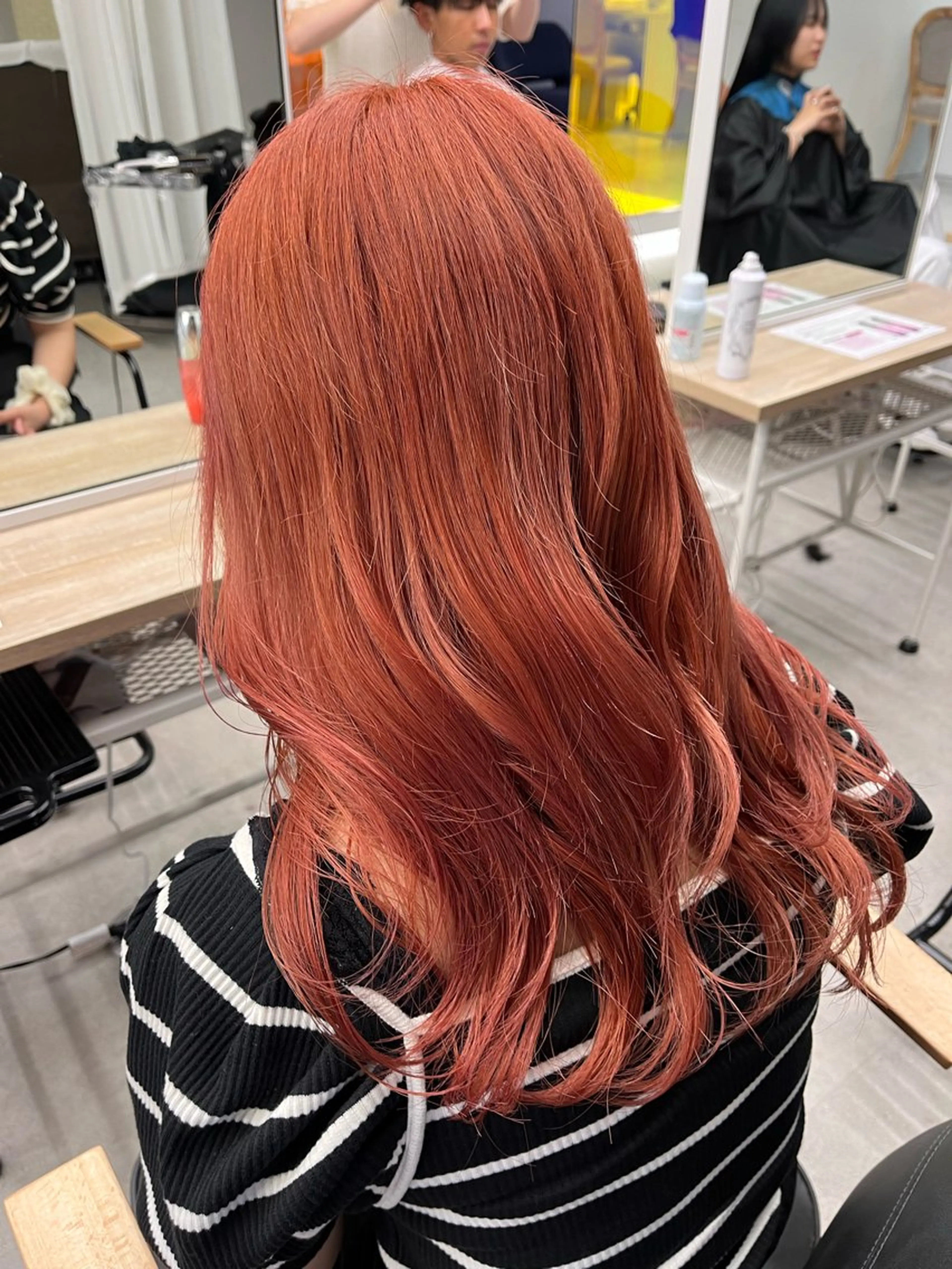 ミディアム カラー ヘアアレンジ ベージュカラー ブラウンカラー ダブルカラー ハイトーンカラー オレンジ ヘアカラー mai🤍縮毛酸性ス トレート/アイリストのヘアスタイル