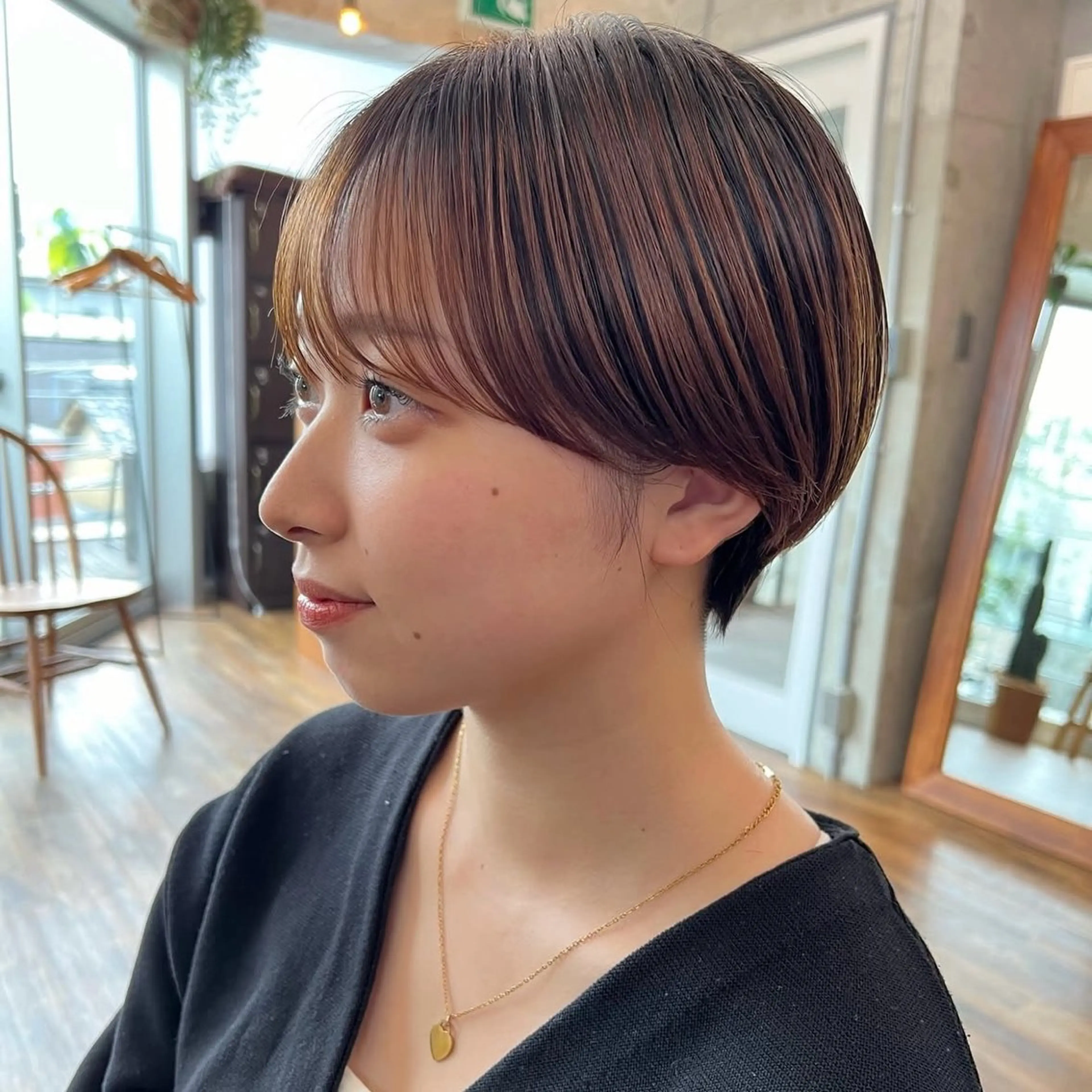 ショート ENIEN MAKE’S 立川所属・ミカ💫レイヤー/ メンズ/透明感カラーのヘアスタイル