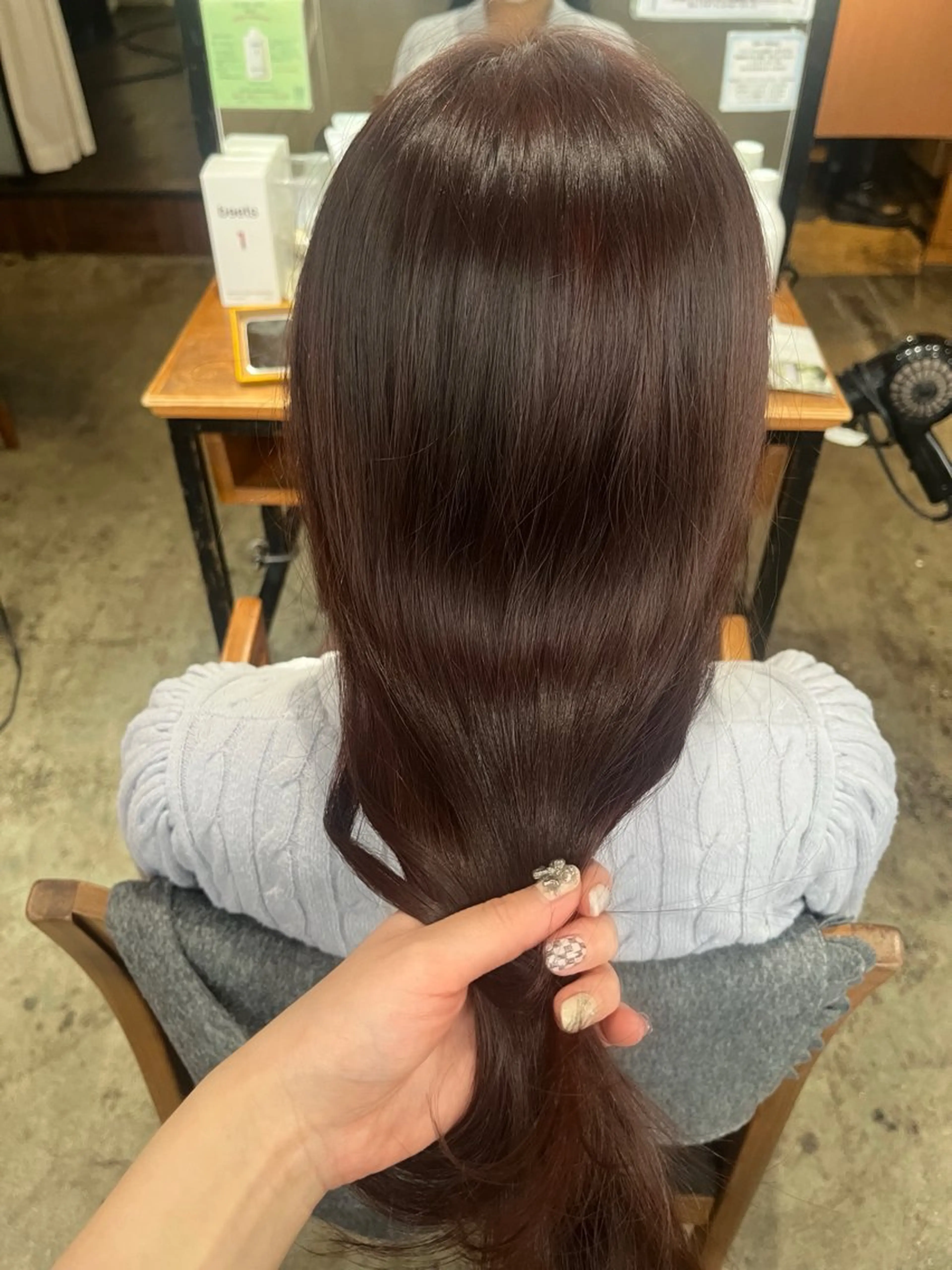 ミディアム カット ヘアカラー トリートメント 顔まわりカット/ 艶感カラー/sikiのヘアスタイル