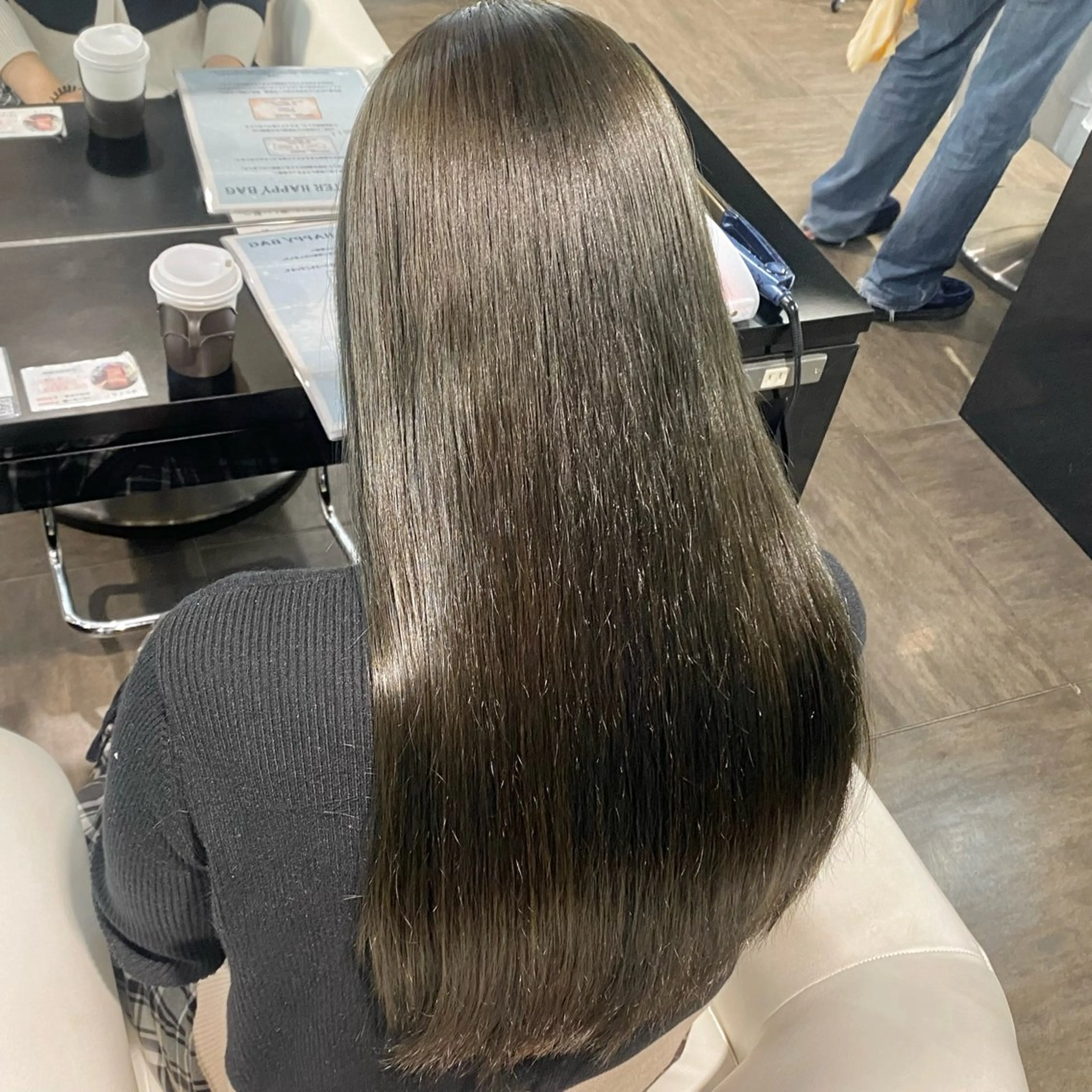 ロング カラー グレージュ オリーブグレージュ オリーブグレー カット ヘアカラー トリートメント 🤍愛されヘア⌇ 𝐑 𝐈 𝐎🤍のヘアスタイル