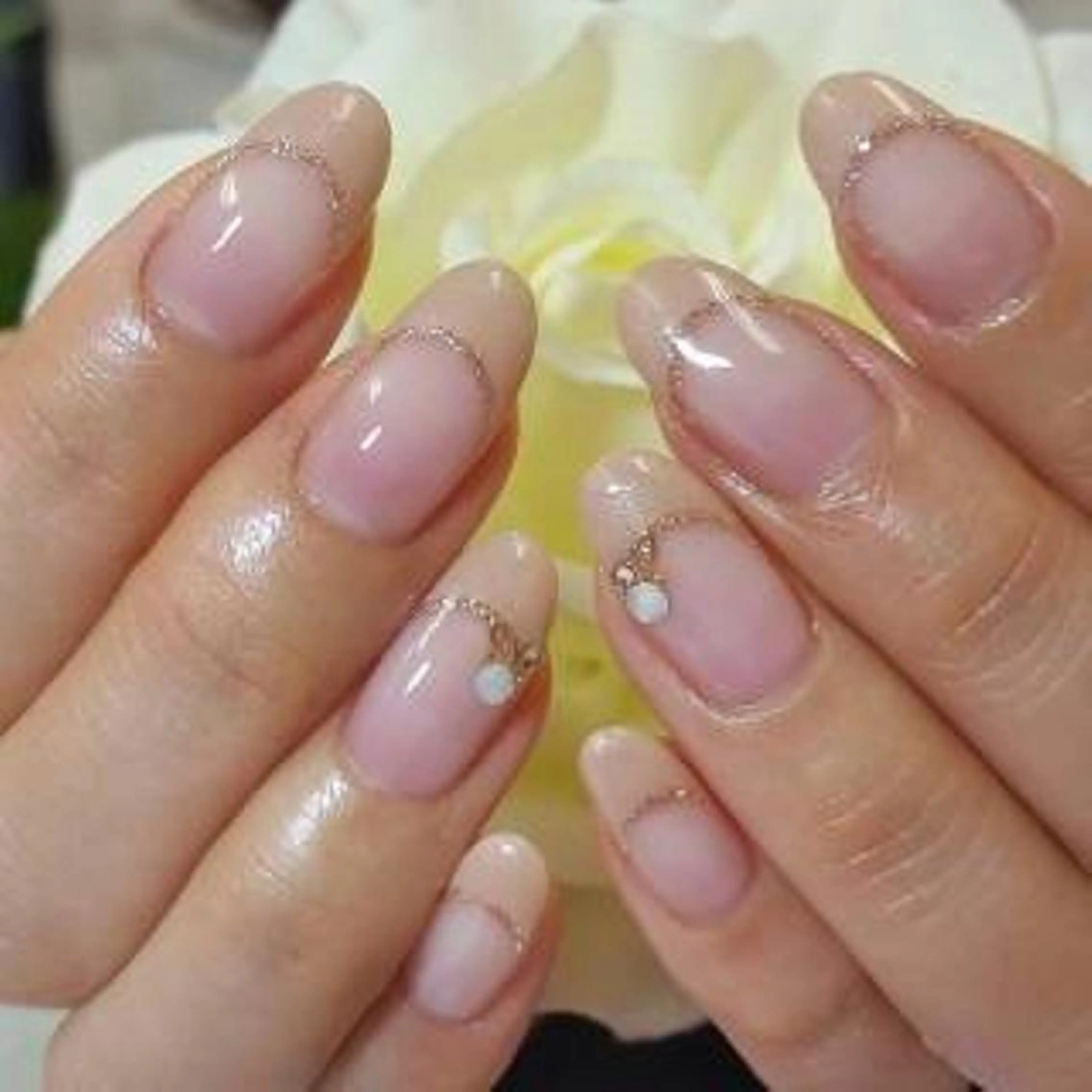 ネイル フレンチネイル ラメ(グリッター) シンプルネイル ストーンネイル privateサロン creaのネイルデザイン