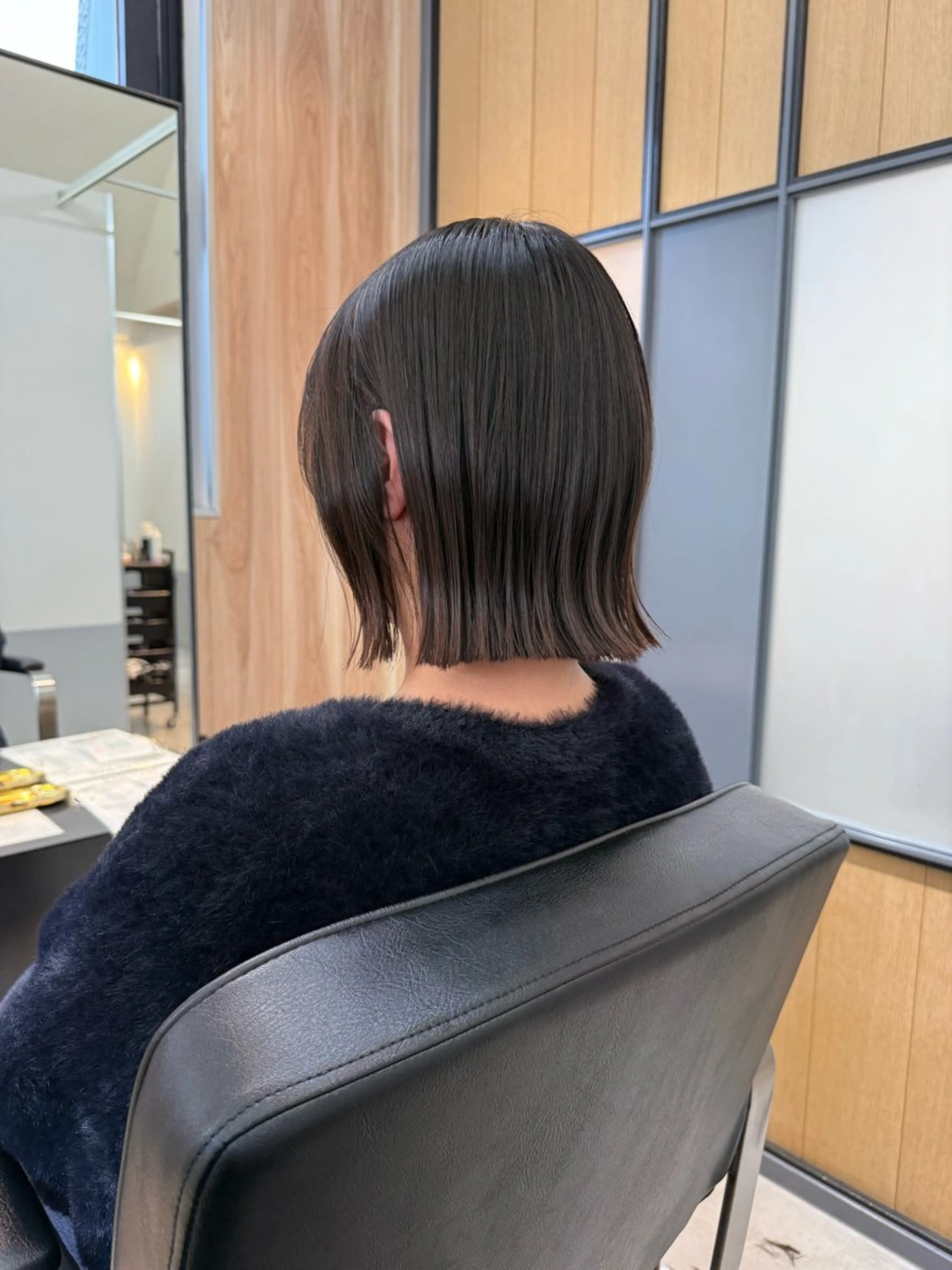 ショート カラー 切りっぱなしボブ ベージュカラー ブリーチ 透明感カラー ダブルカラー カット ヘアカラー 神戸ボブ✂️ ioe三宮/田 伸佳のヘアスタイル