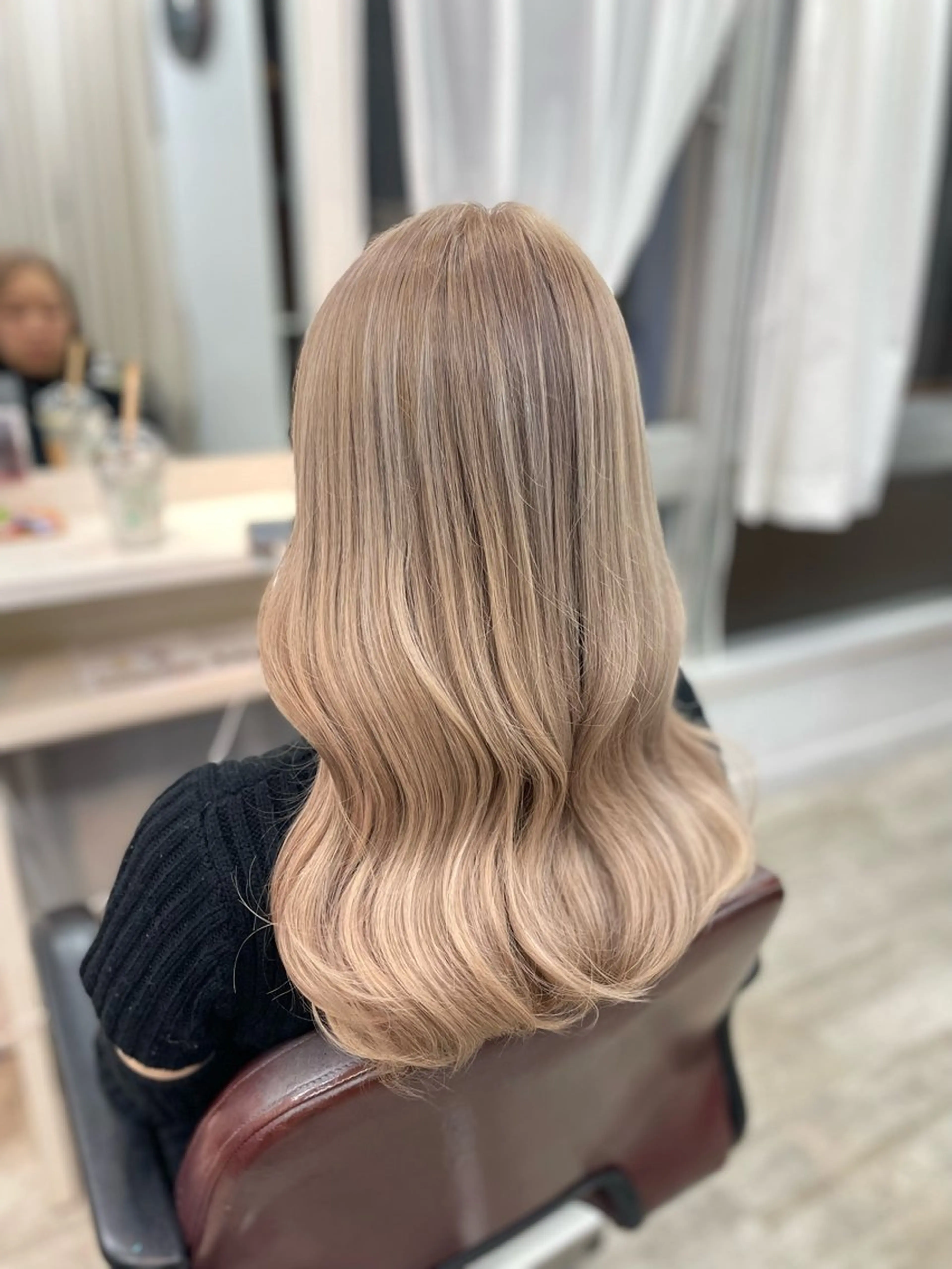 セミロング カラー ヘアカラー ヘアセット 韓国ヘア🤍髪質改善 🇰🇷AKANEのヘアスタイル