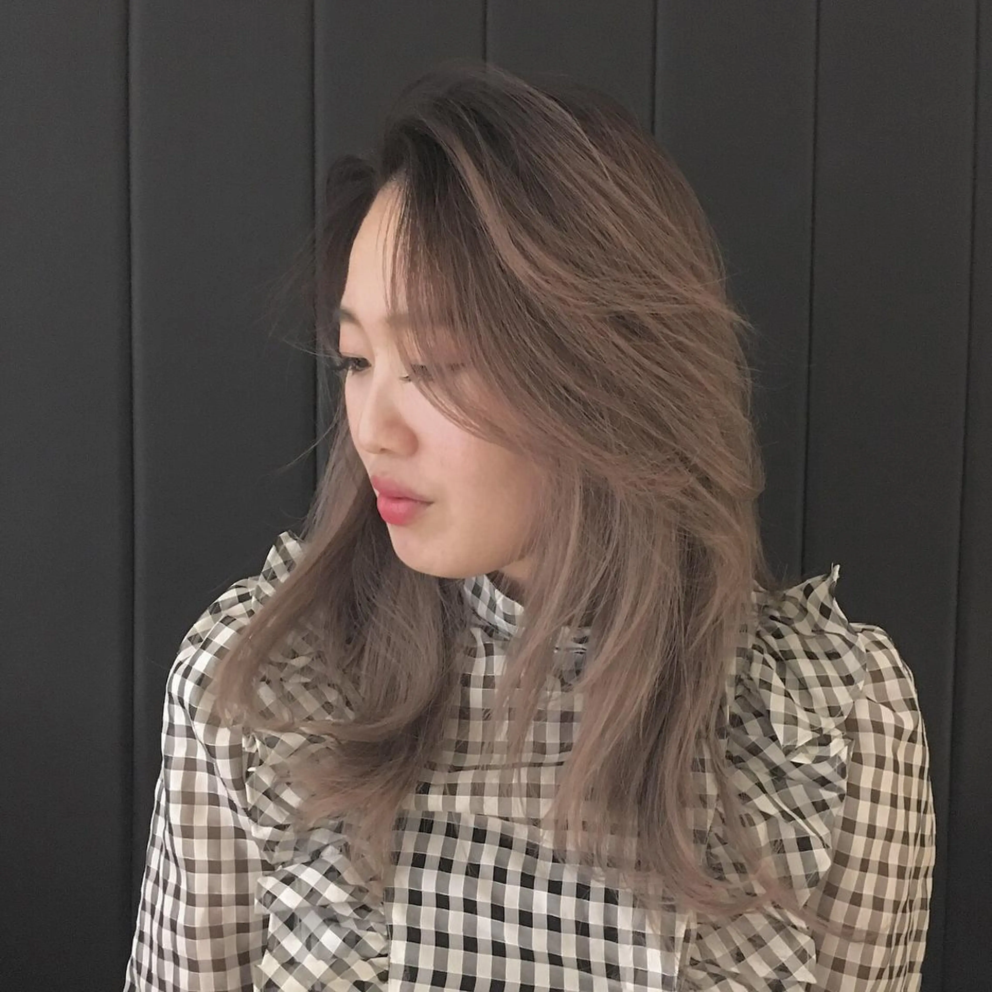 セミロング ケリーズグリーン所属・ボブ/艶ハイトーン 森田/嵩士のヘアスタイル