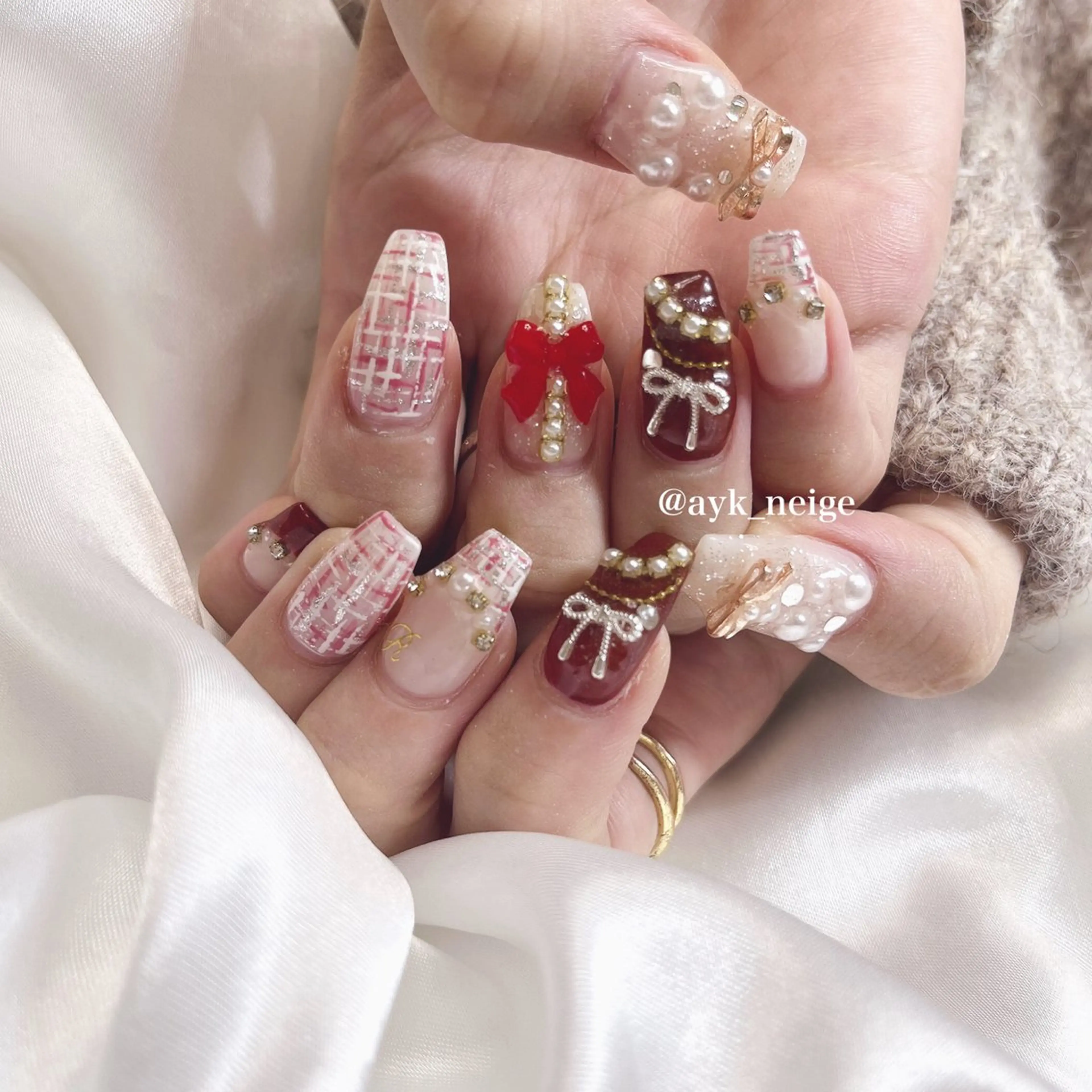 ネイル フットネイル キラキラネイル 韓国ネイル リボン 春ネイル n'eige nail所属・大谷 綾香のネイルデザイン
