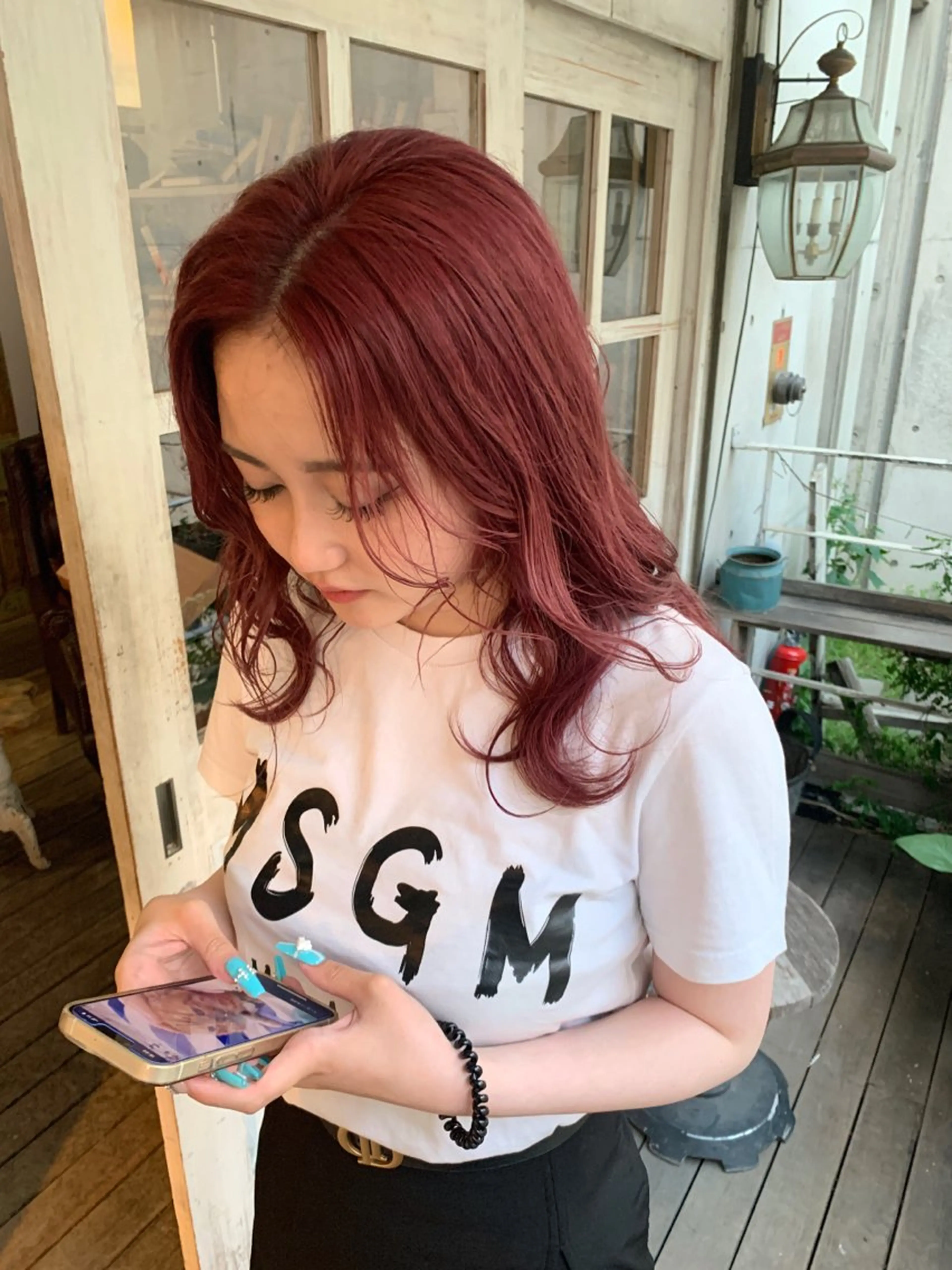 ミディアム カラー ヘアアレンジ ブリーチ ハイトーンカラー 韓国風ヘア 🌈難波🌈ベージュ カラー【ヒロム】のヘアスタイル