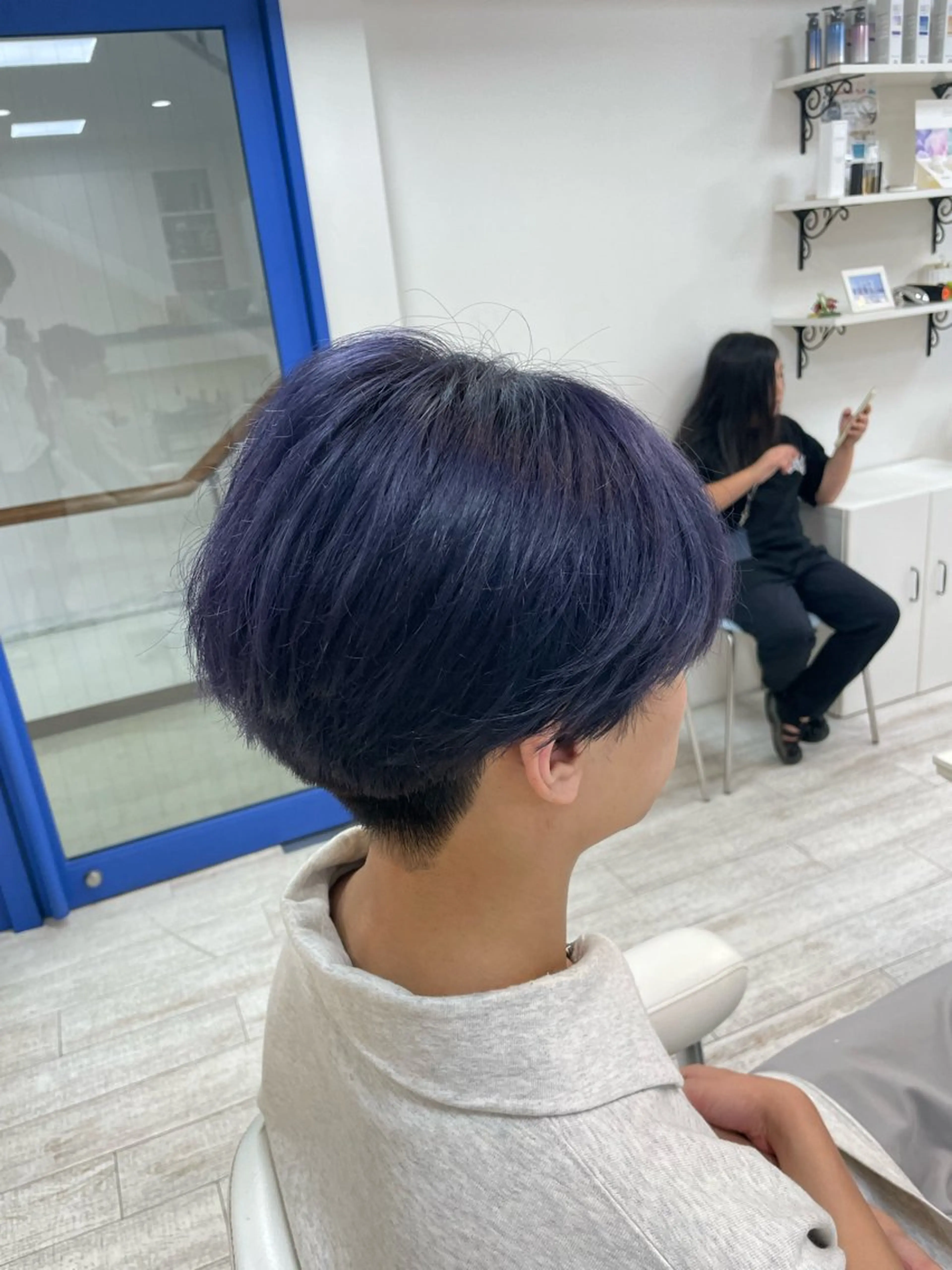 ショート ヘアカラー 新籾 尚哉のヘアスタイル