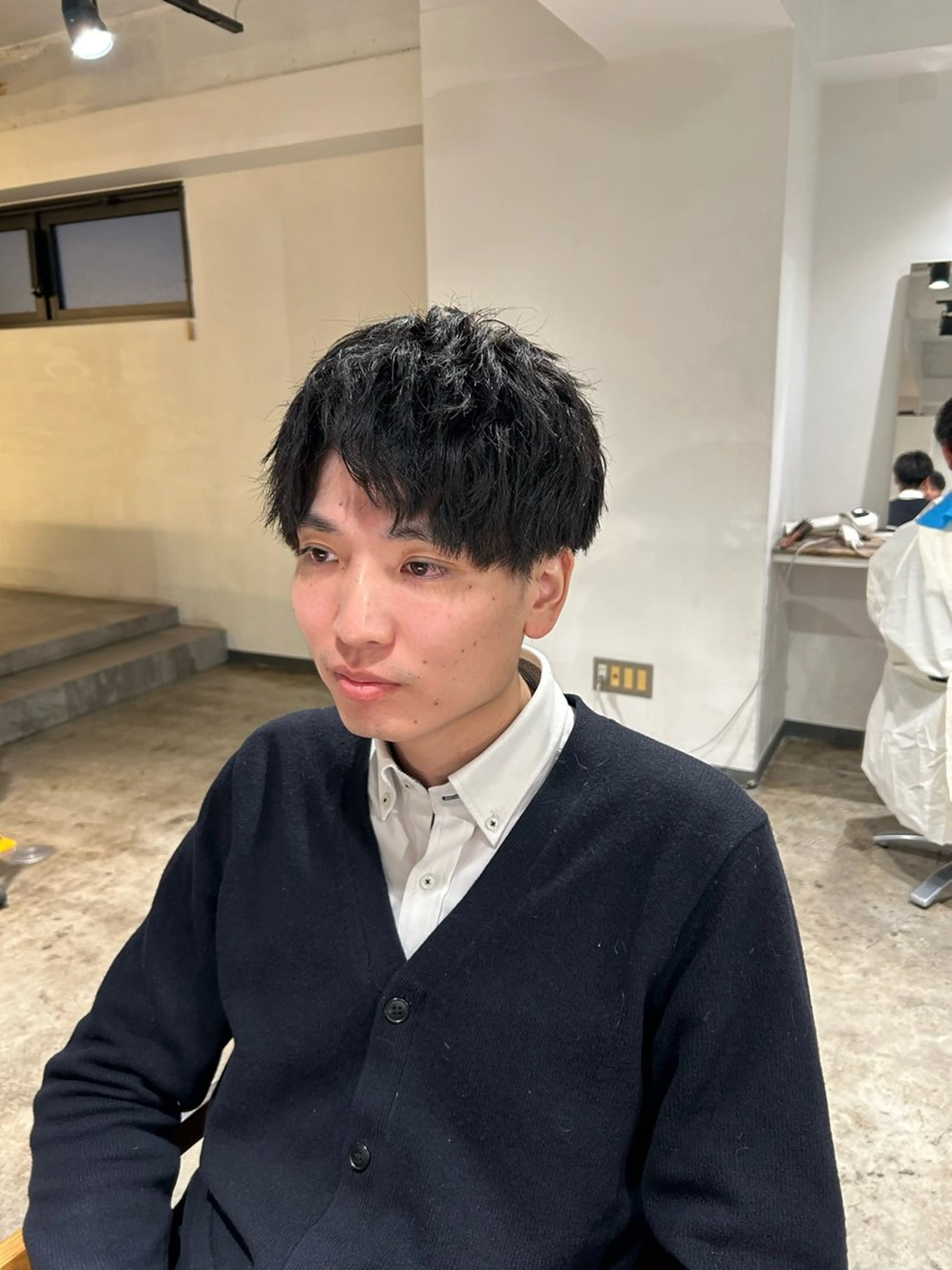 ショート メンズ アップバング ショートヘア フェザーパーマ癖毛 曲がる縮毛矯正森岡のヘアスタイル