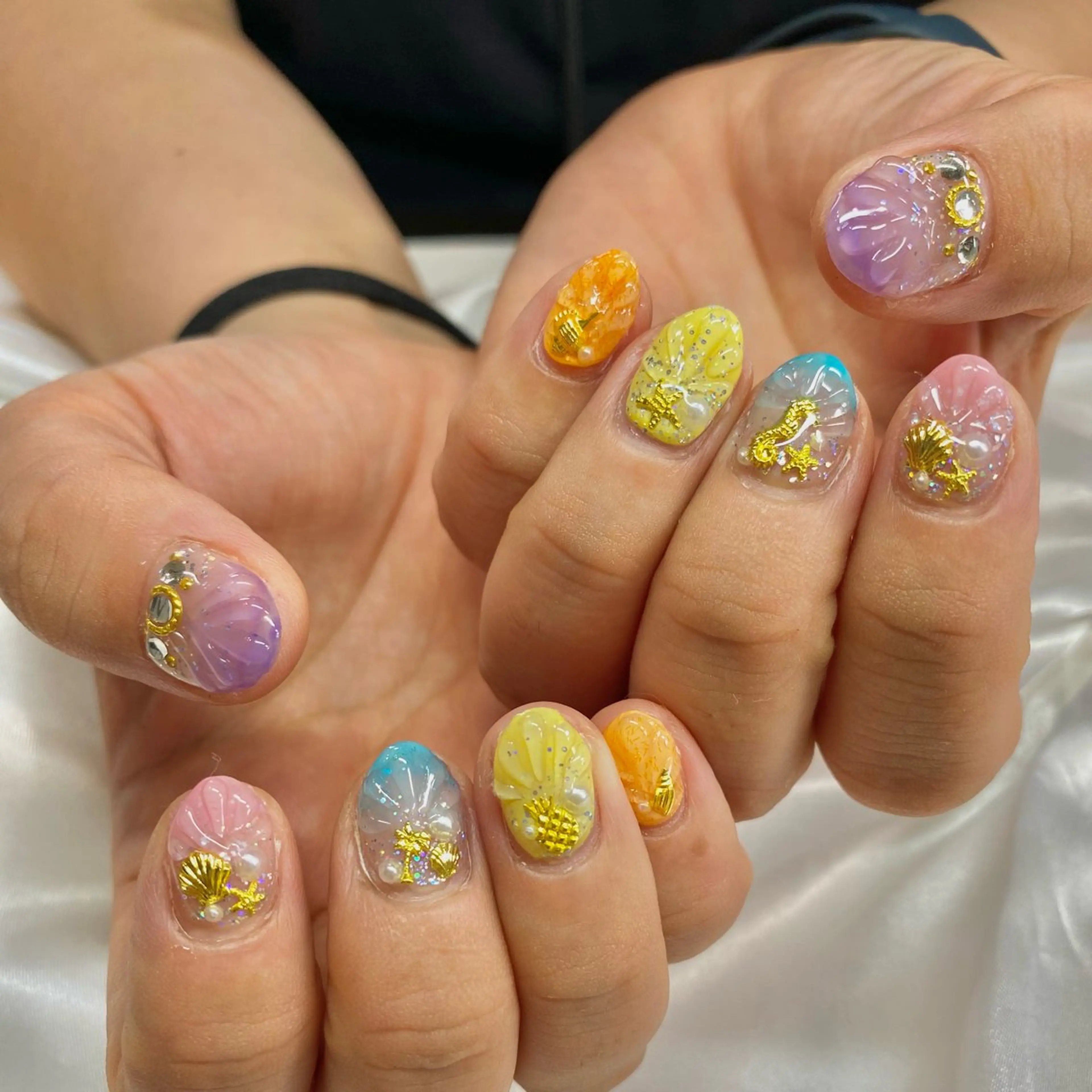 ネイル ハンドネイル デコパーツが得意♪ ネイル/眉毛/エステの眉毛・アイブロウイメージ