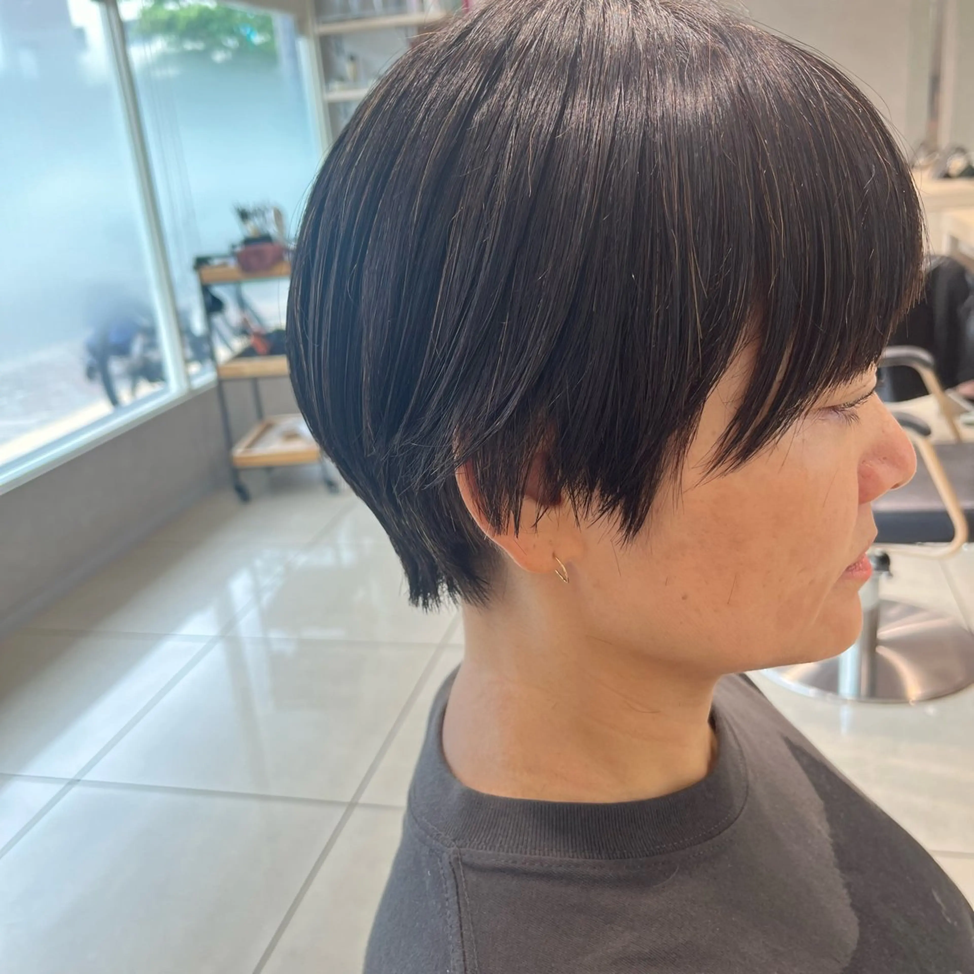 ショート ショートヘア カット トリートメント 巖本 真希のヘアスタイル