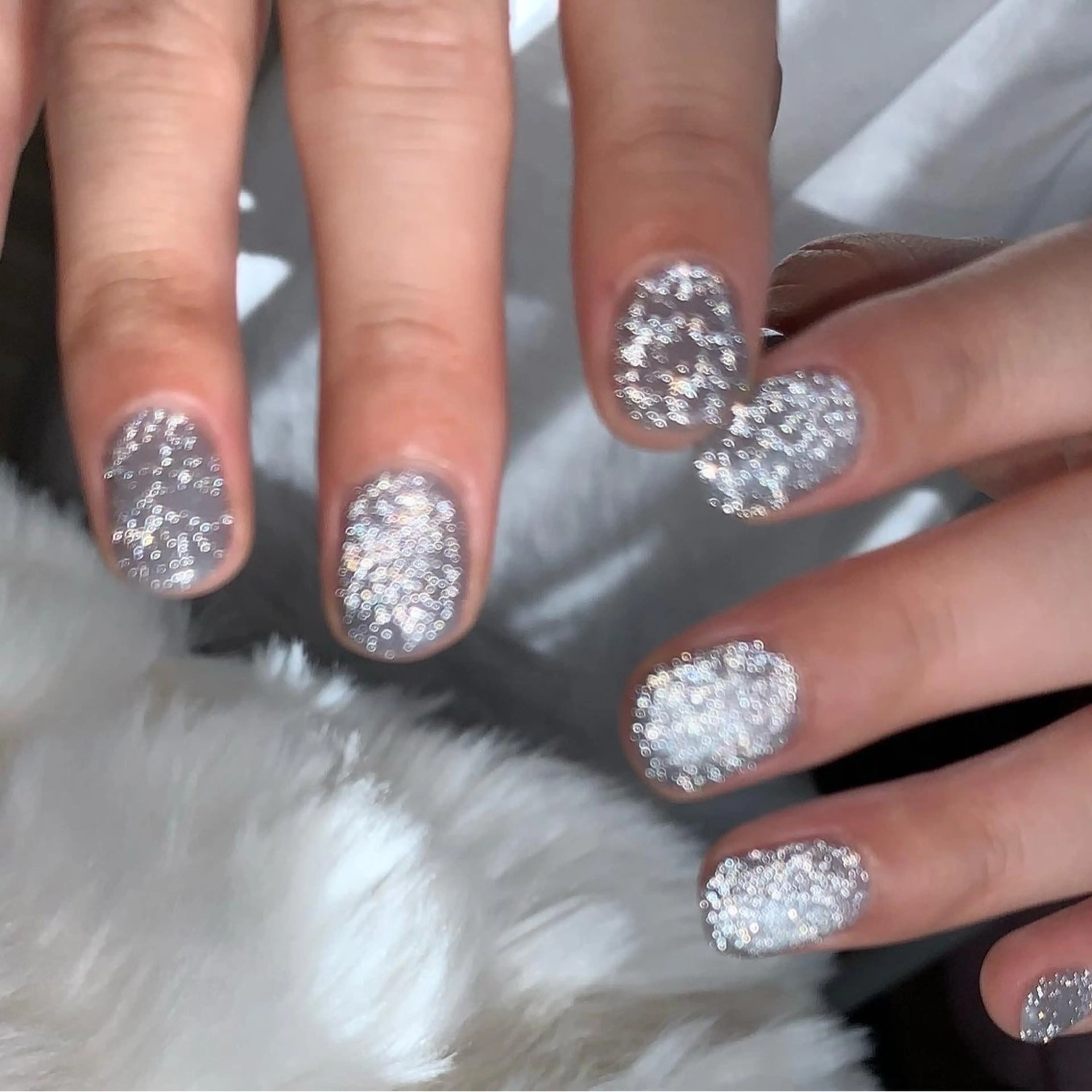 ネイル フラッシュネイル ジェルネイル マグネットネイル ワンカラーネイル パラジェル feliseey 〘フェリシー 〙のネイルデザイン