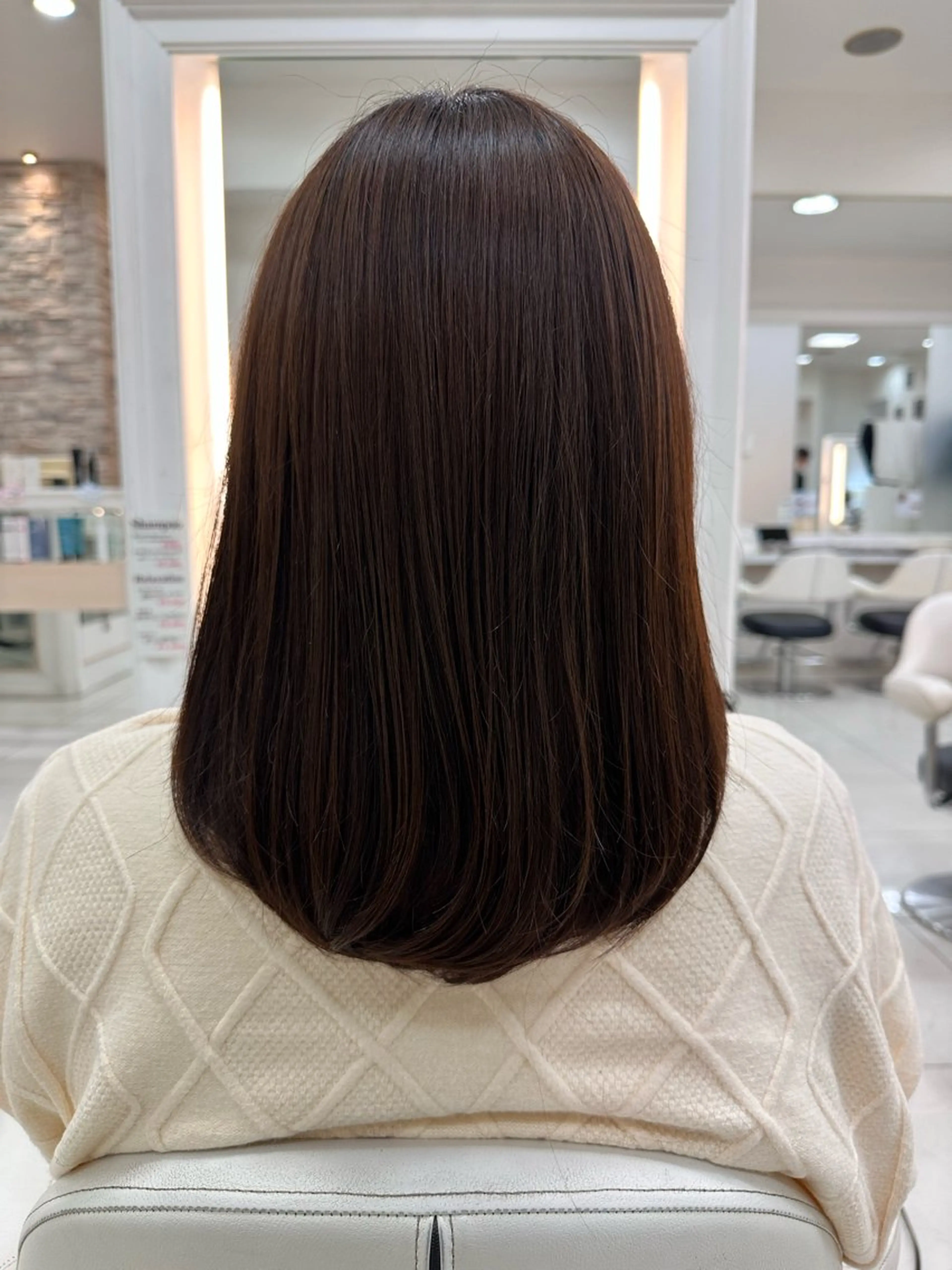 セミロング レイヤーカット 伊佐 愛のヘアスタイル