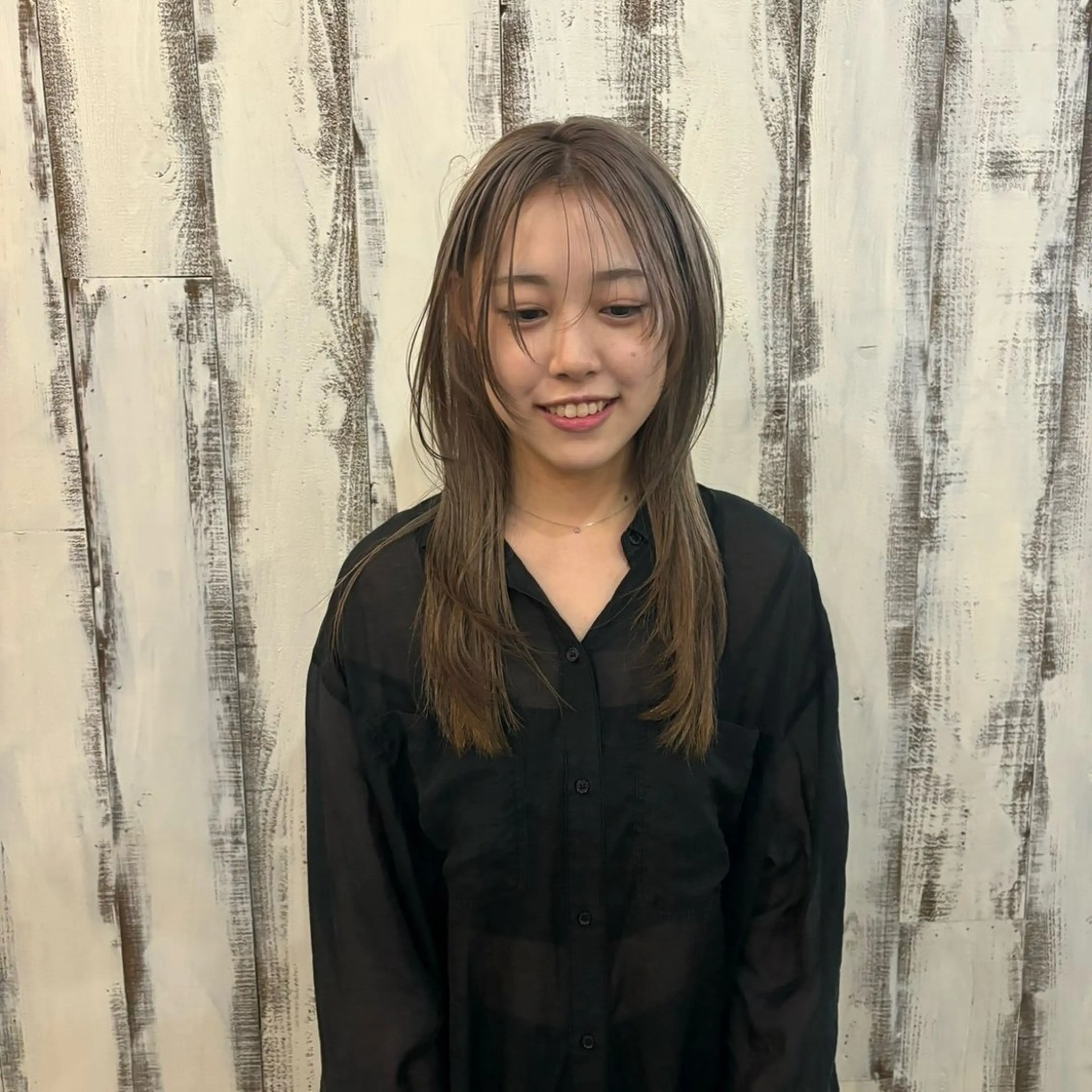 セミロング カット 山本 恋乃香のヘアスタイル