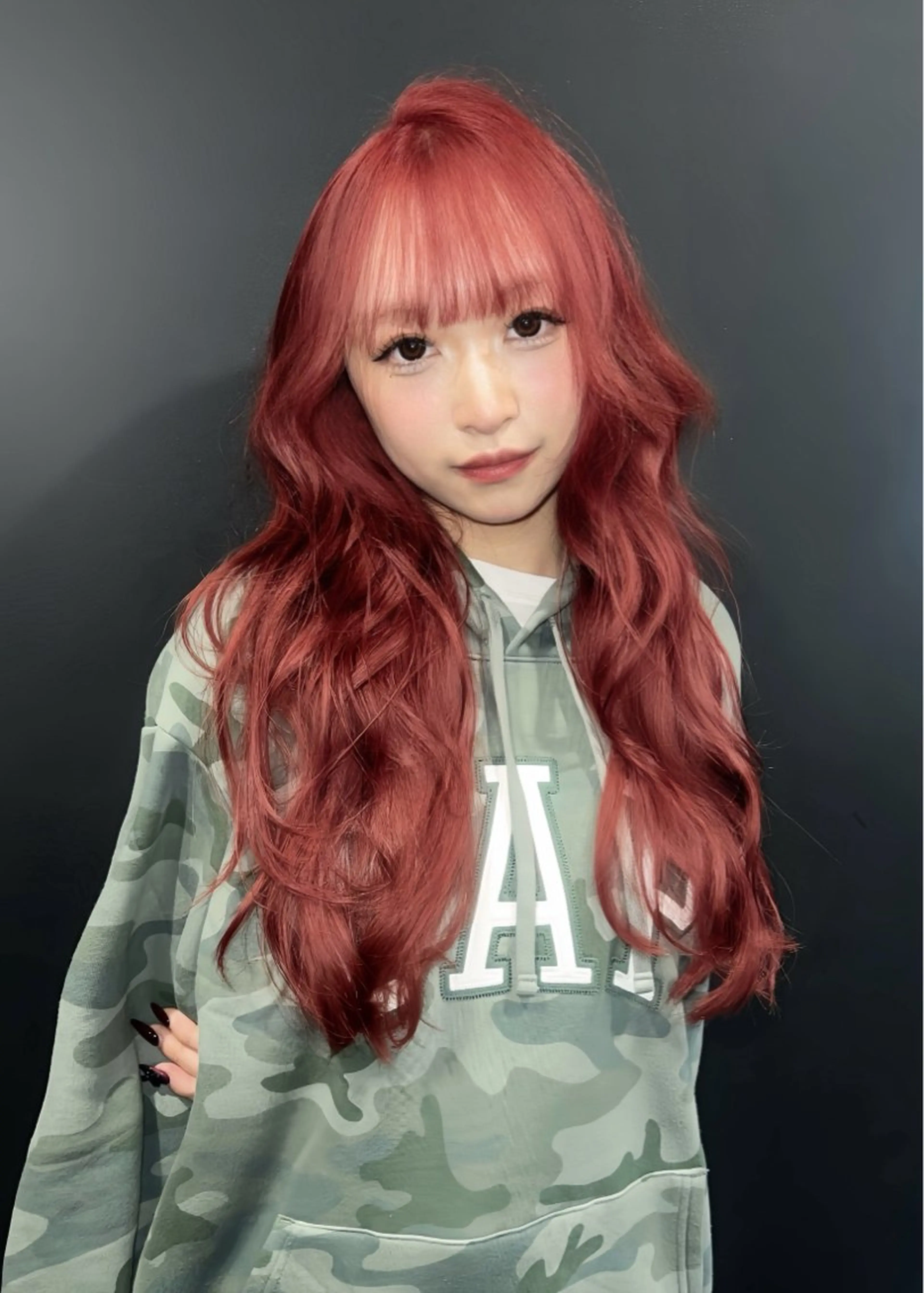 セミロング ヘアカラー miku /原宿美容師/y2kのヘアスタイル