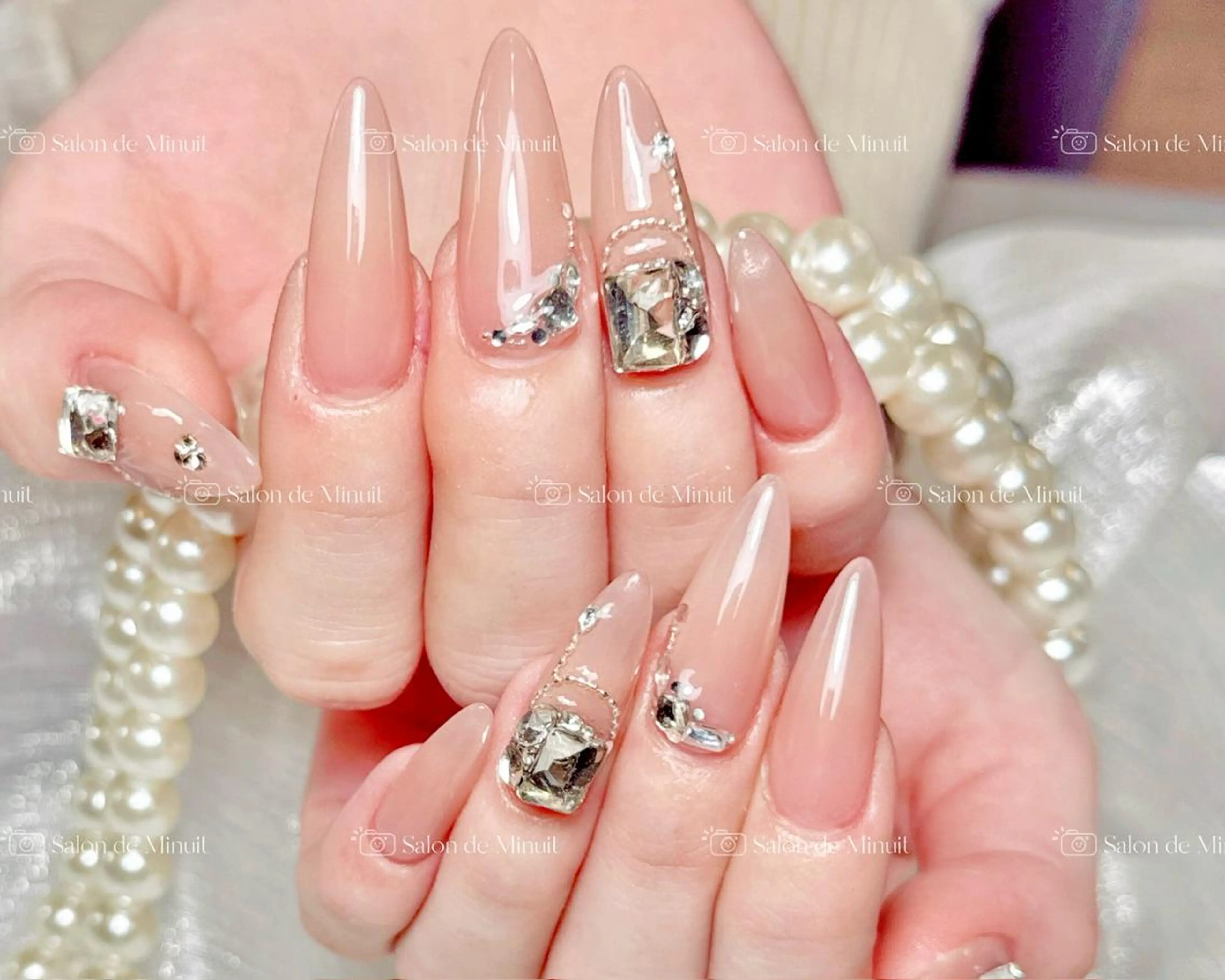 ネイル Salon de Minuit🦩のネイルデザイン