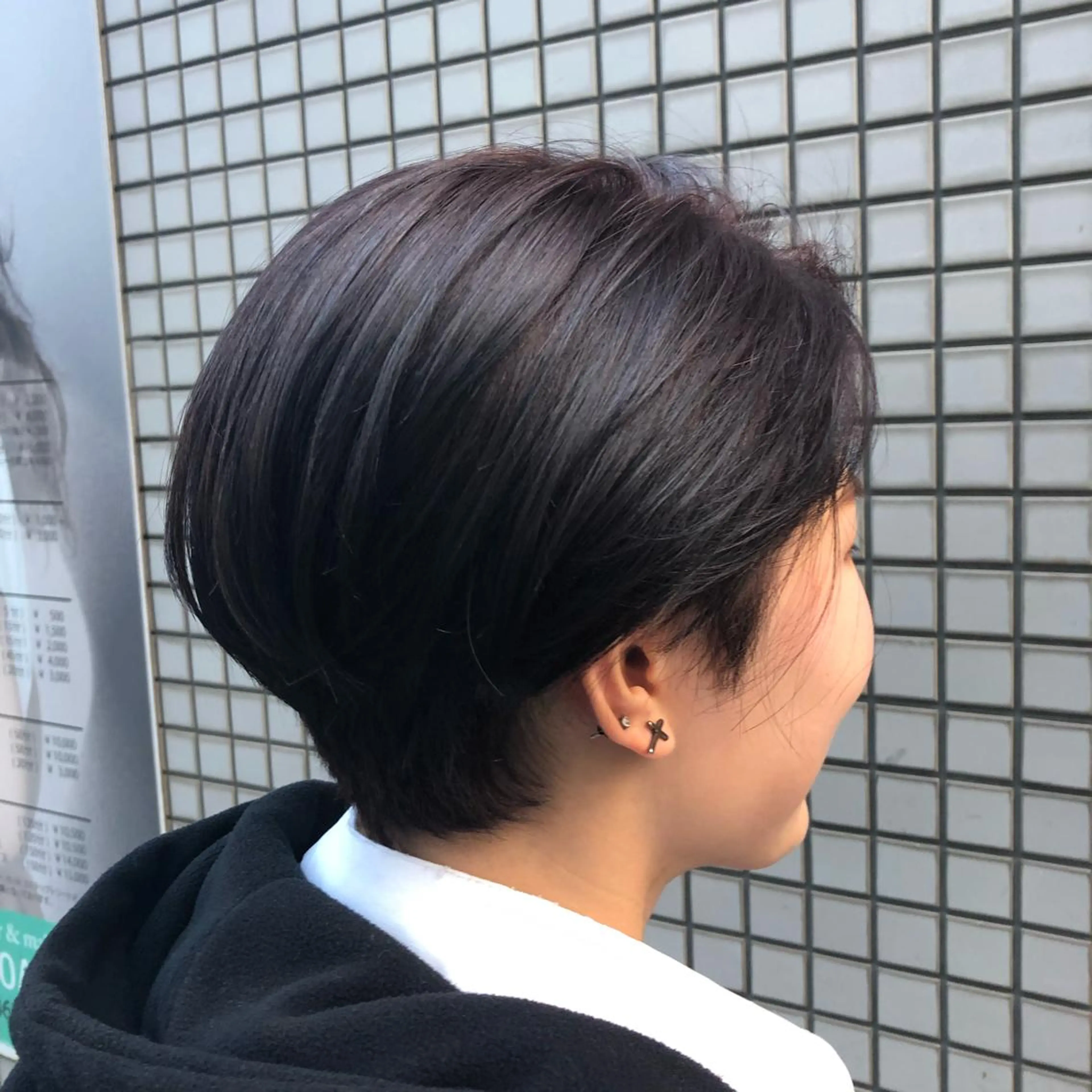 ショート カラー レッドカラー 伊東 彩花のヘアスタイル