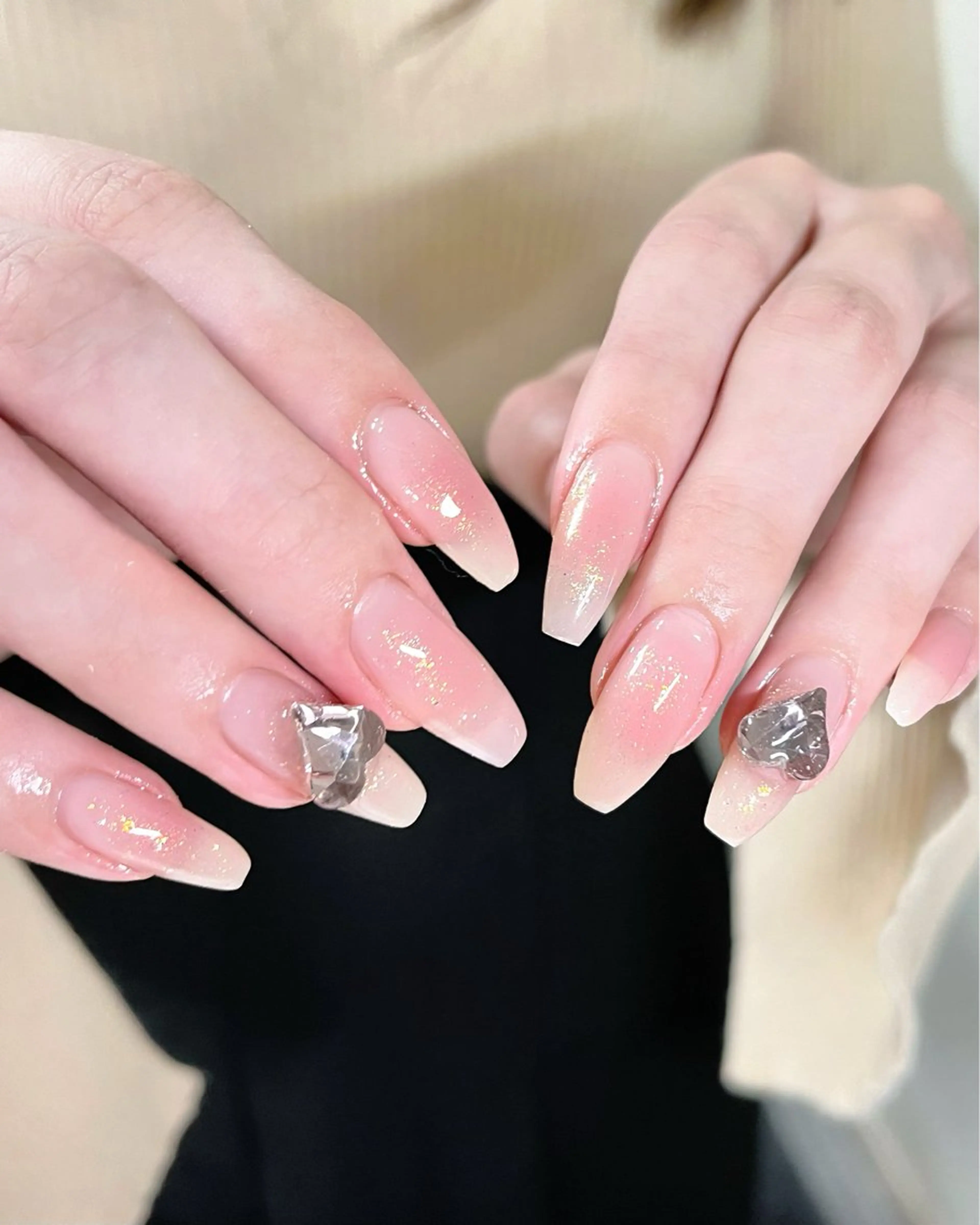 ネイル チークネイル ガーリー グラデーション グリーン オフィスネイル ハンドネイル 🫧OPELIA NAIL渋谷🫧のネイルデザイン