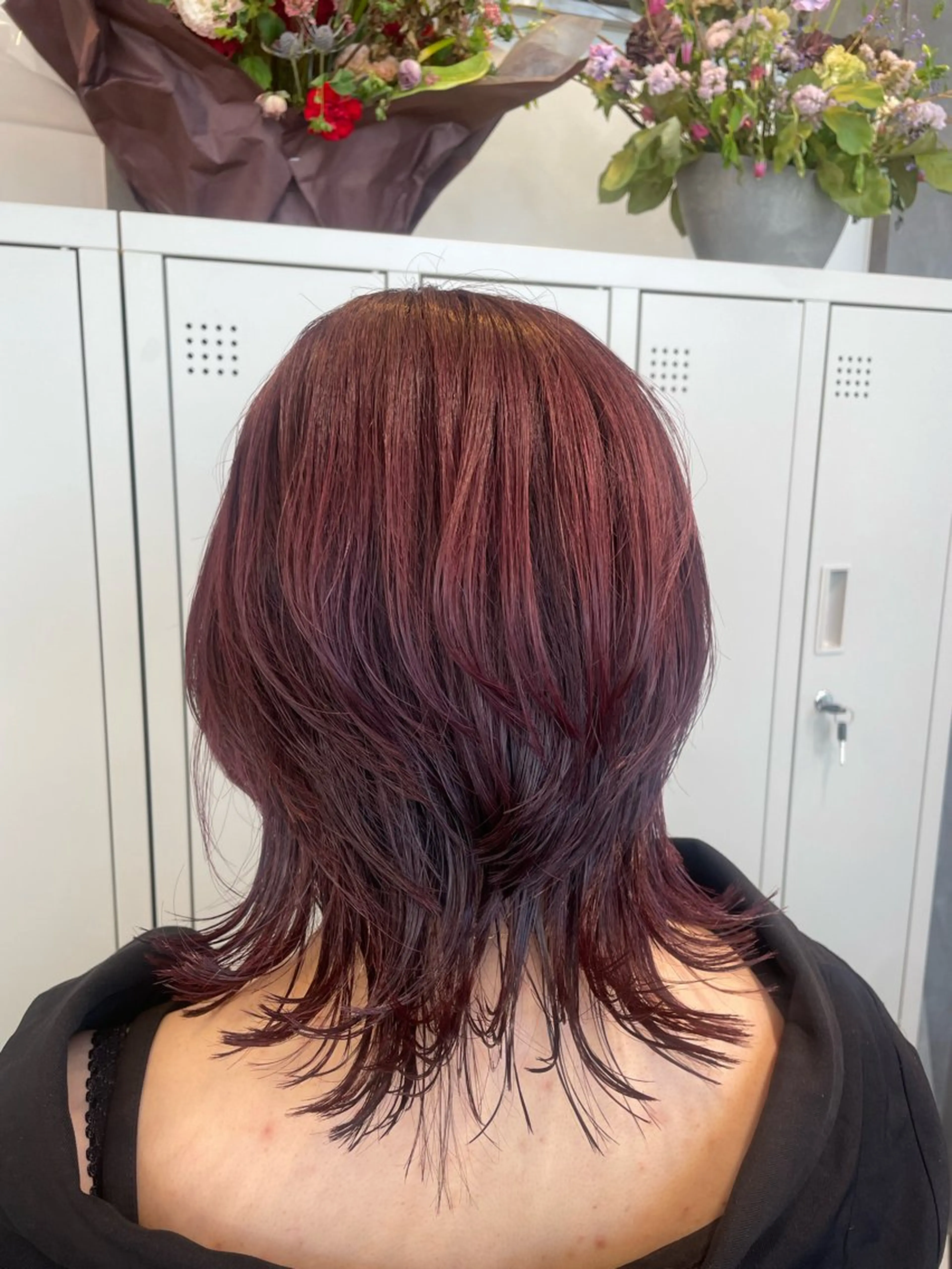 カラー ブリーチ ボルドーカラー ブリーチなしカラー レッドカラー メンズウルフ🐺♡ ピンク♡ヘアメ🎀のヘアスタイル