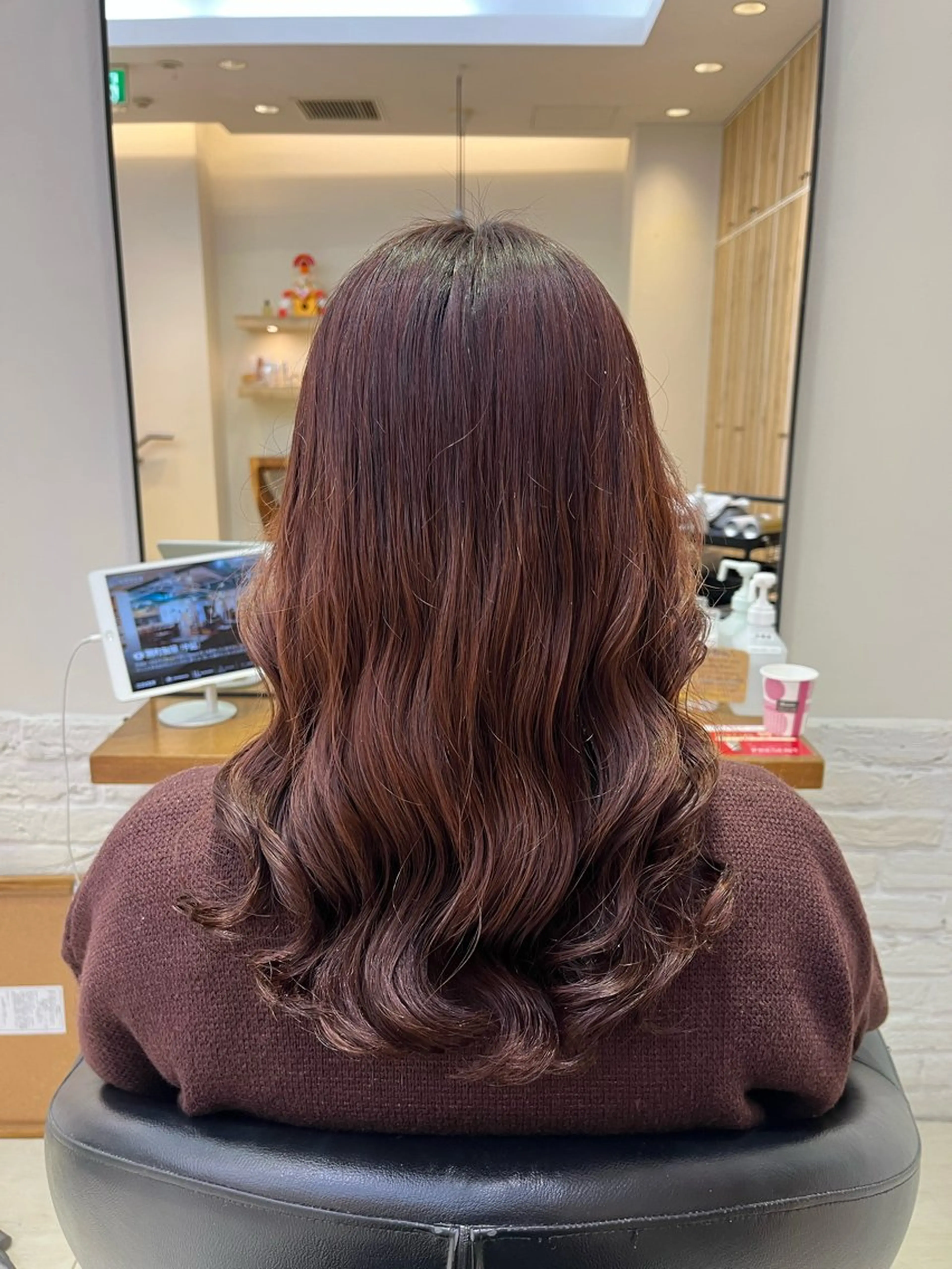 ミディアム カット パーマ コテ巻き風パーマ🫧 麻尋のヘアスタイル