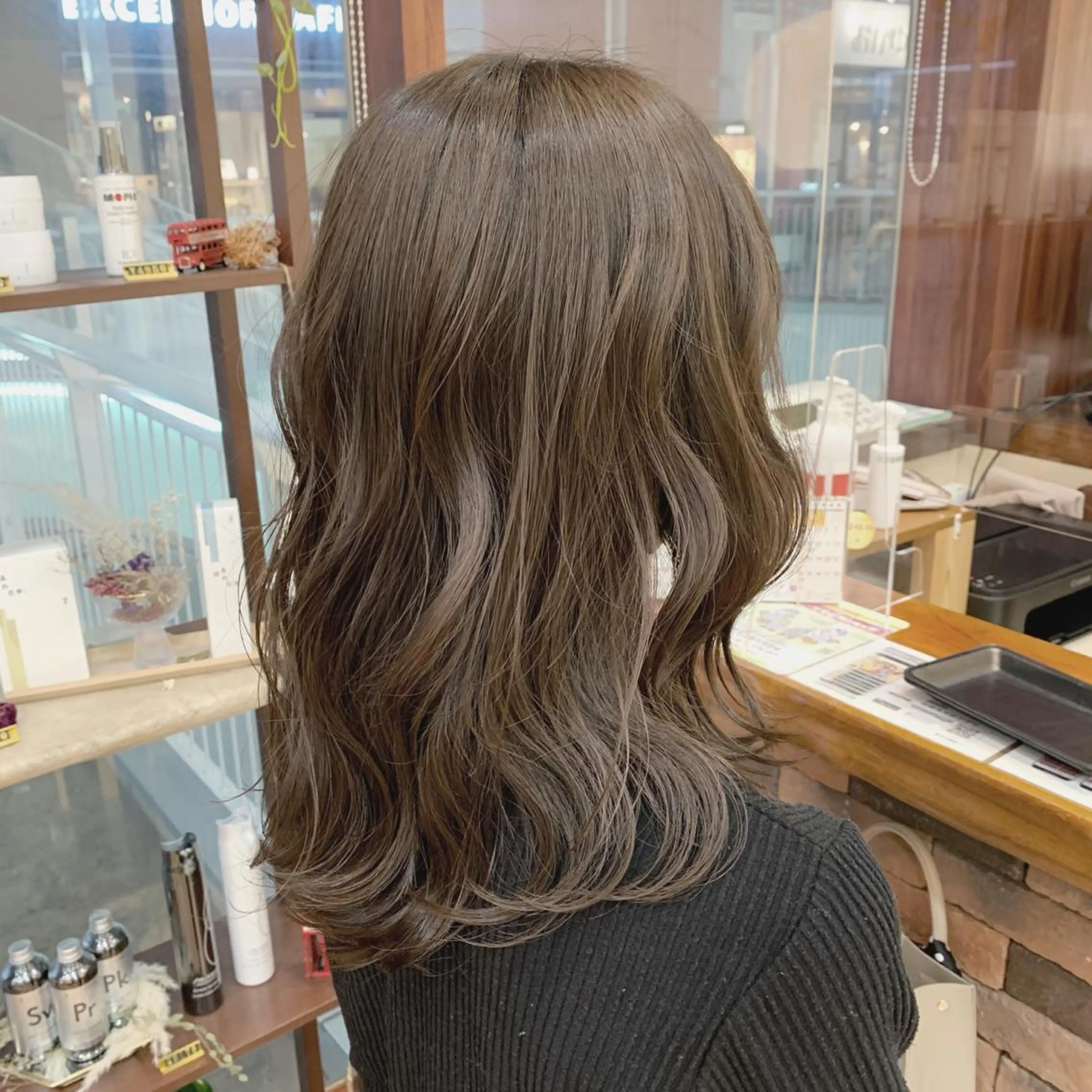 セミロング カラー 安齋 大樹 /くびれショートのヘアスタイル
