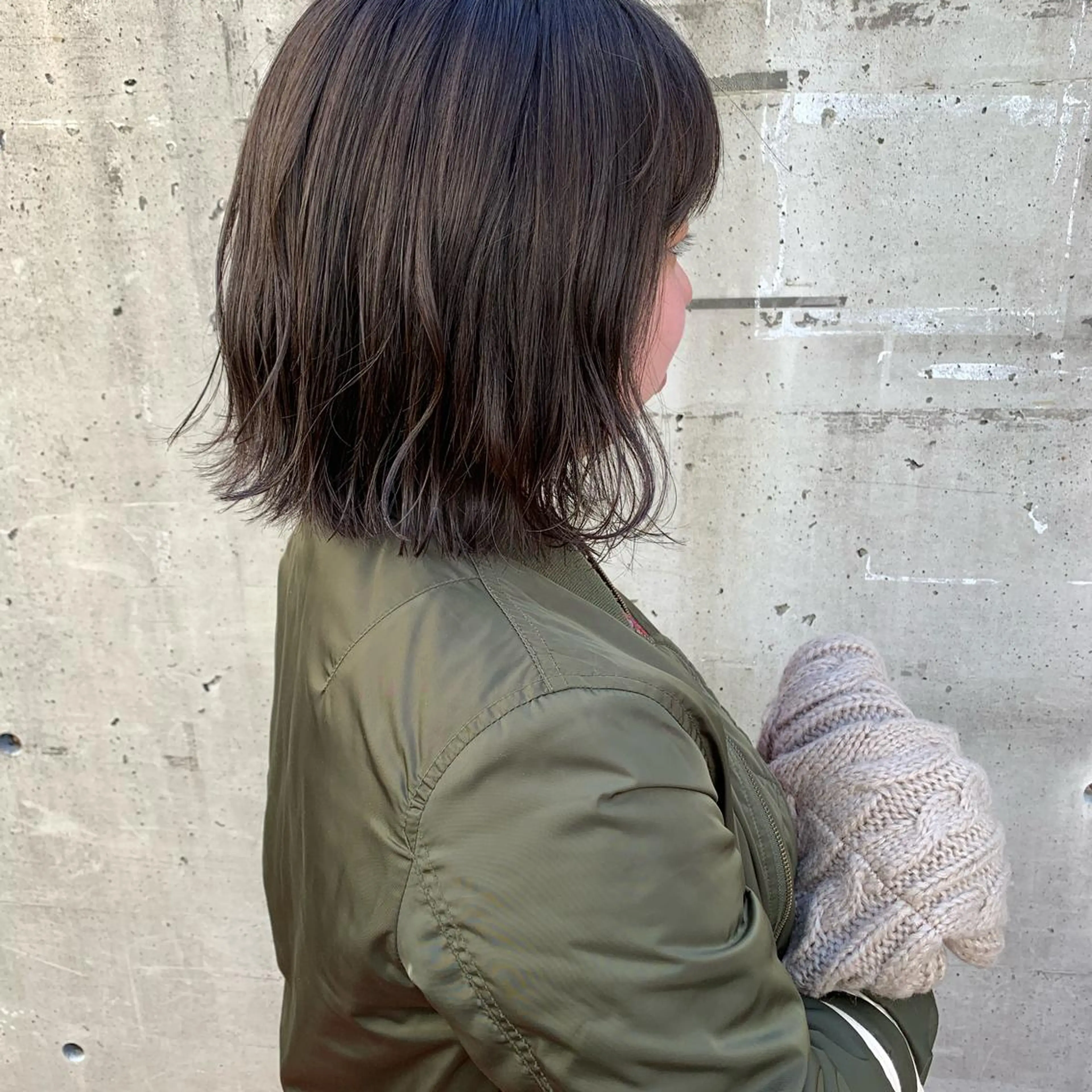 ミディアム カラー 切りっぱなしボブ ブリーチ 透明感カラー グレージュ ブリーチなしカラー emme MIHO♡のヘアスタイル