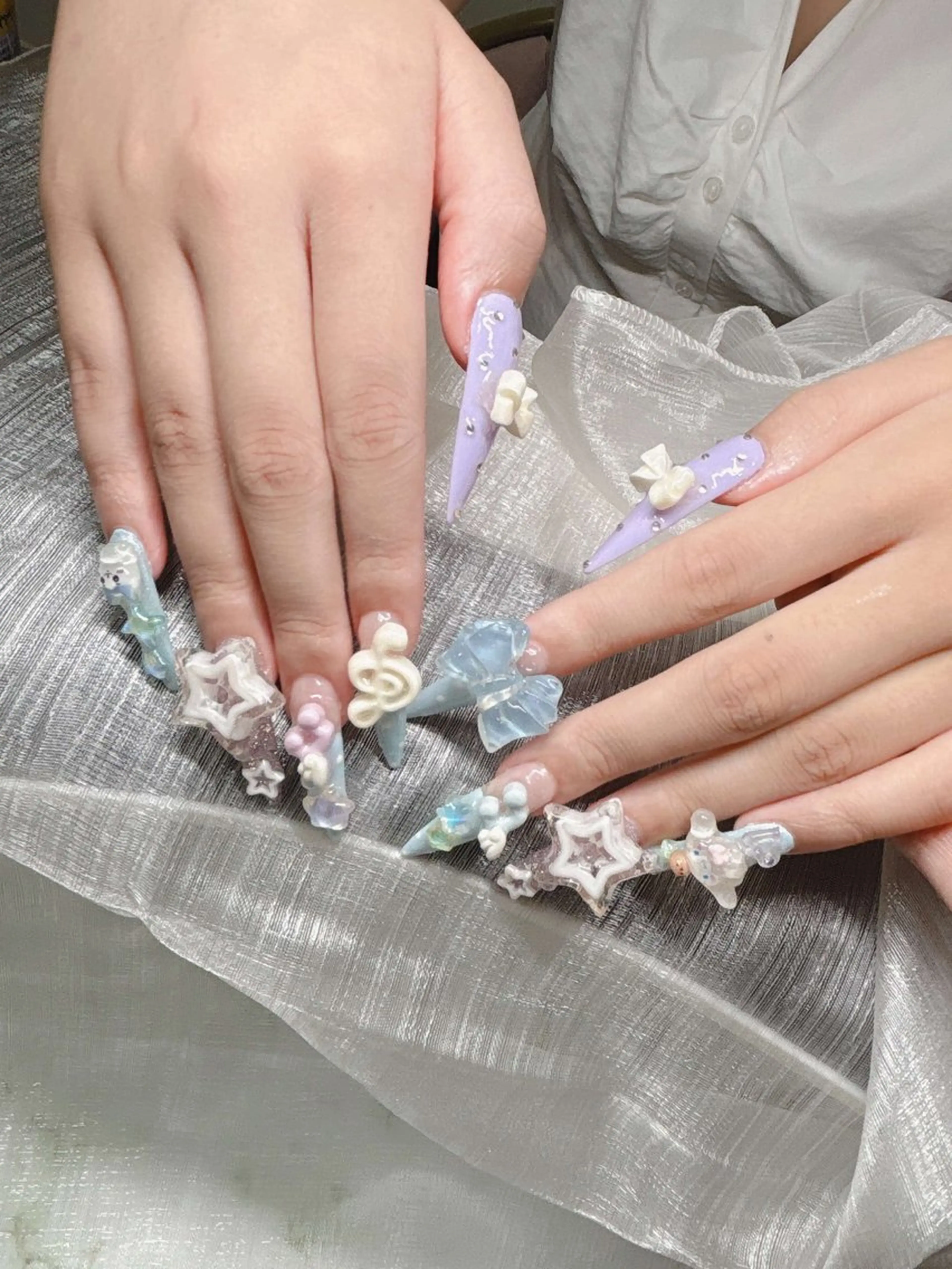 ネイル 長さ出し グラデーション 卒業式 キラキラネイル マグネットネイル ハンドネイル Lee Nailsのネイルデザイン