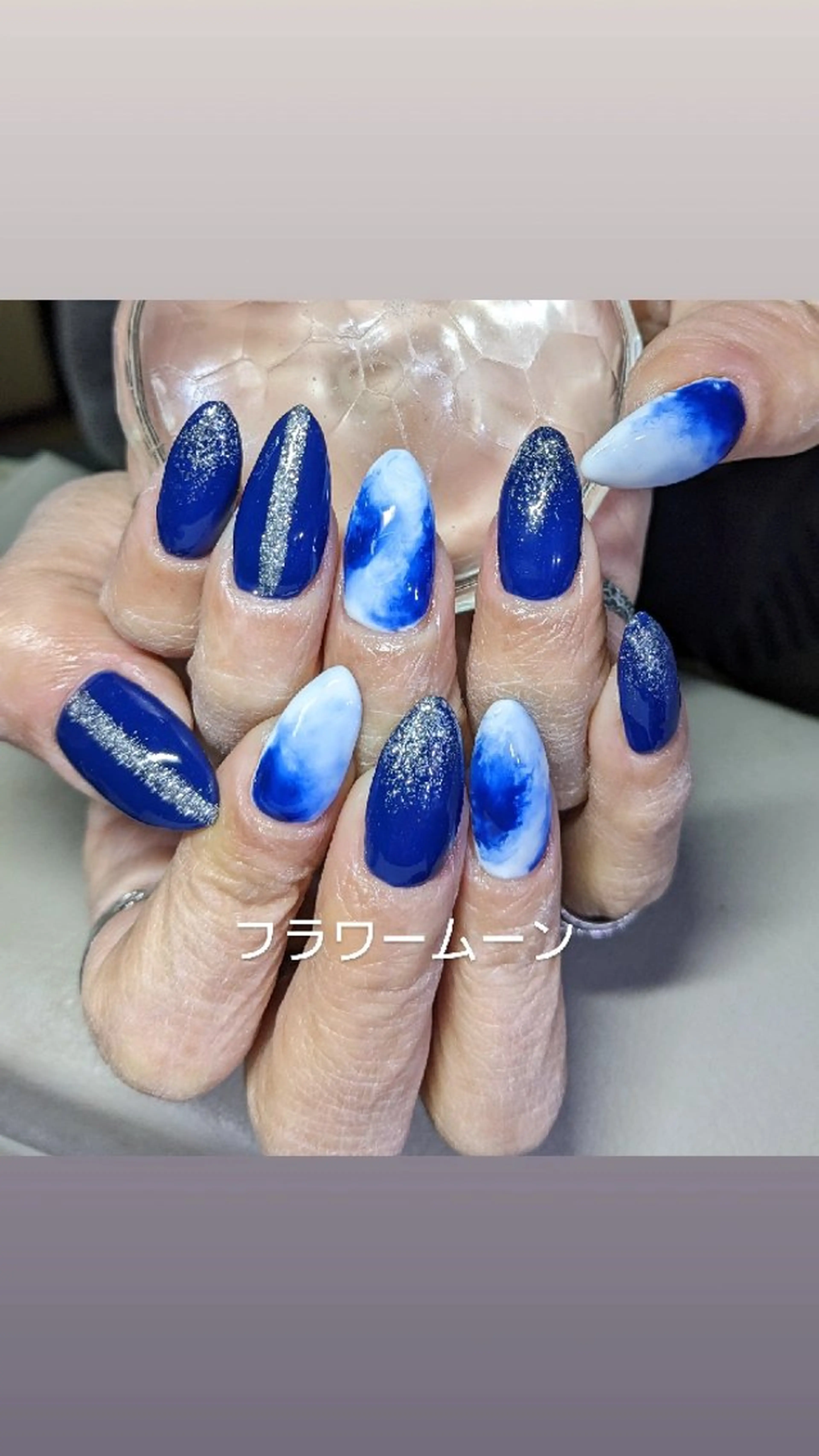 ネイル ニュアンスネイル ハンドネイル ハンドケア フラワー ムーンのネイルデザイン