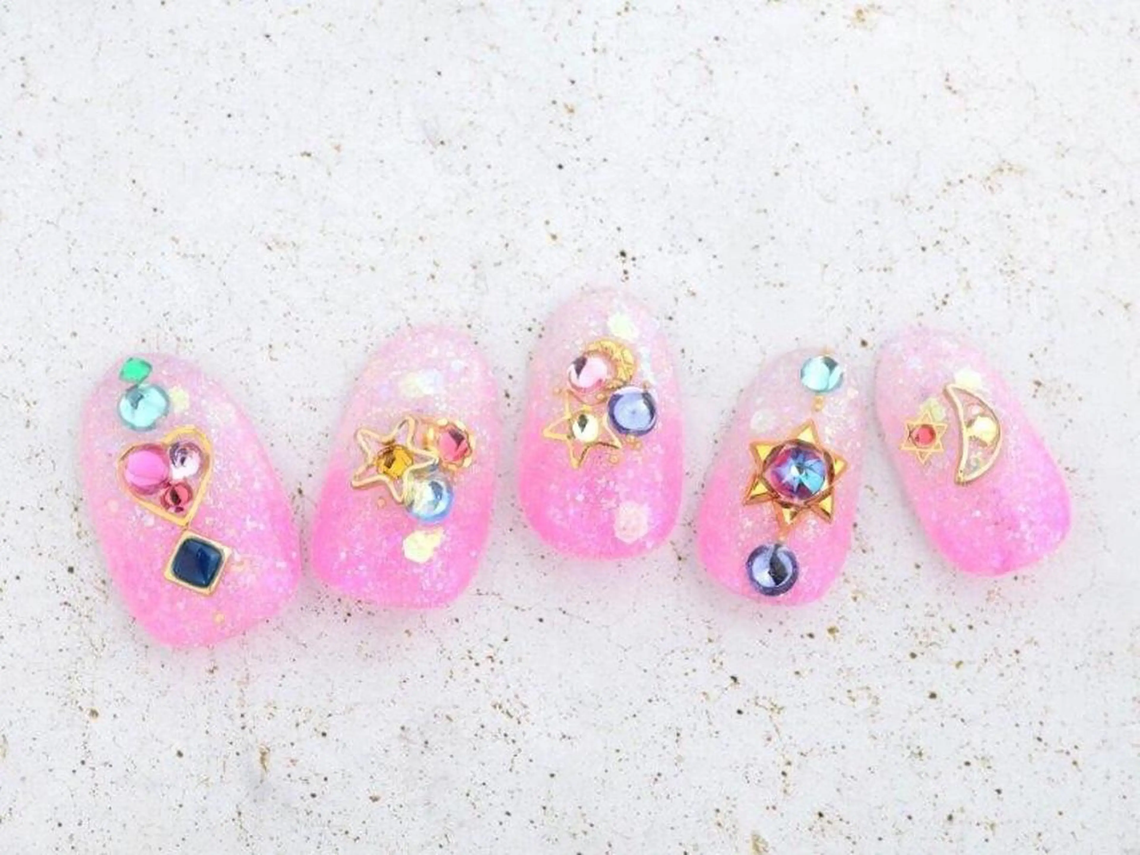 ミディアム カラー キッズ ネイル ハンドネイル ハンドケア 💎ビューティサロン 湘南　RIRAN💎のネイルデザイン