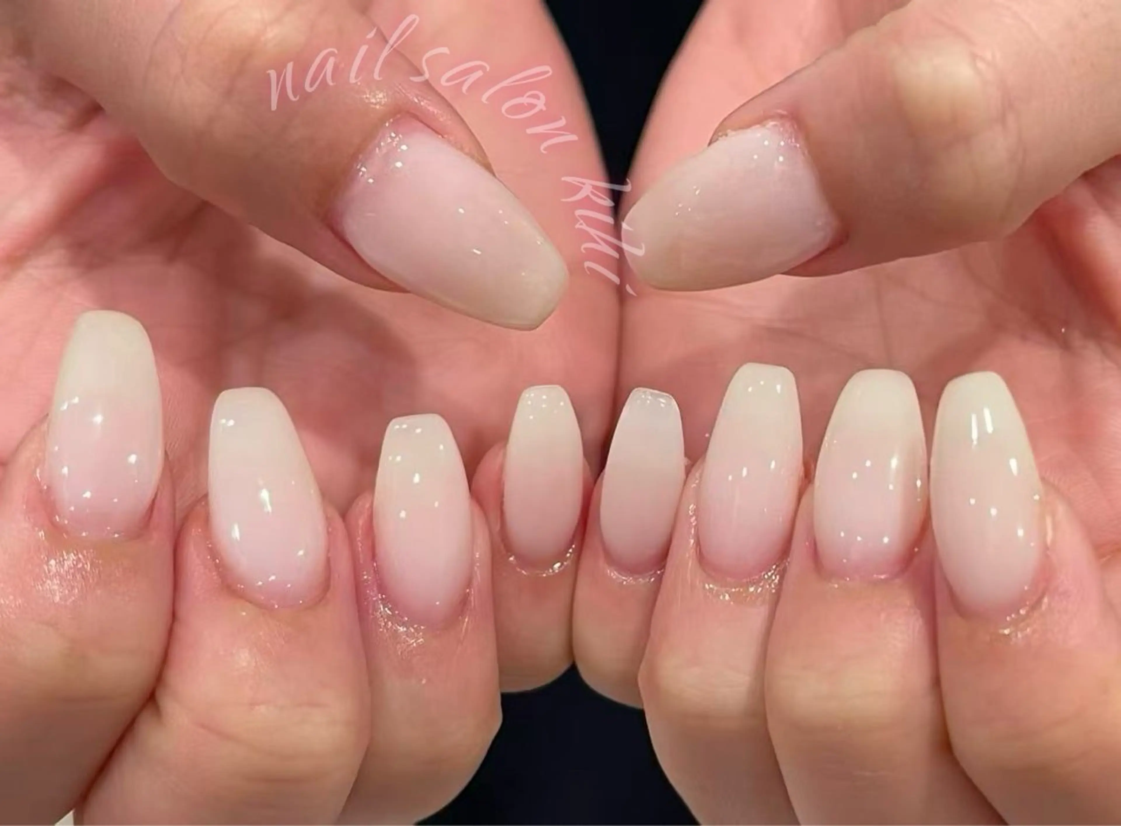 ネイル アートネイル フレンチネイル ジェルネイル グラデーション 韓国ネイル ハンドネイル ハンドケア さくら💮💮 【オフ無料】のネイルデザイン