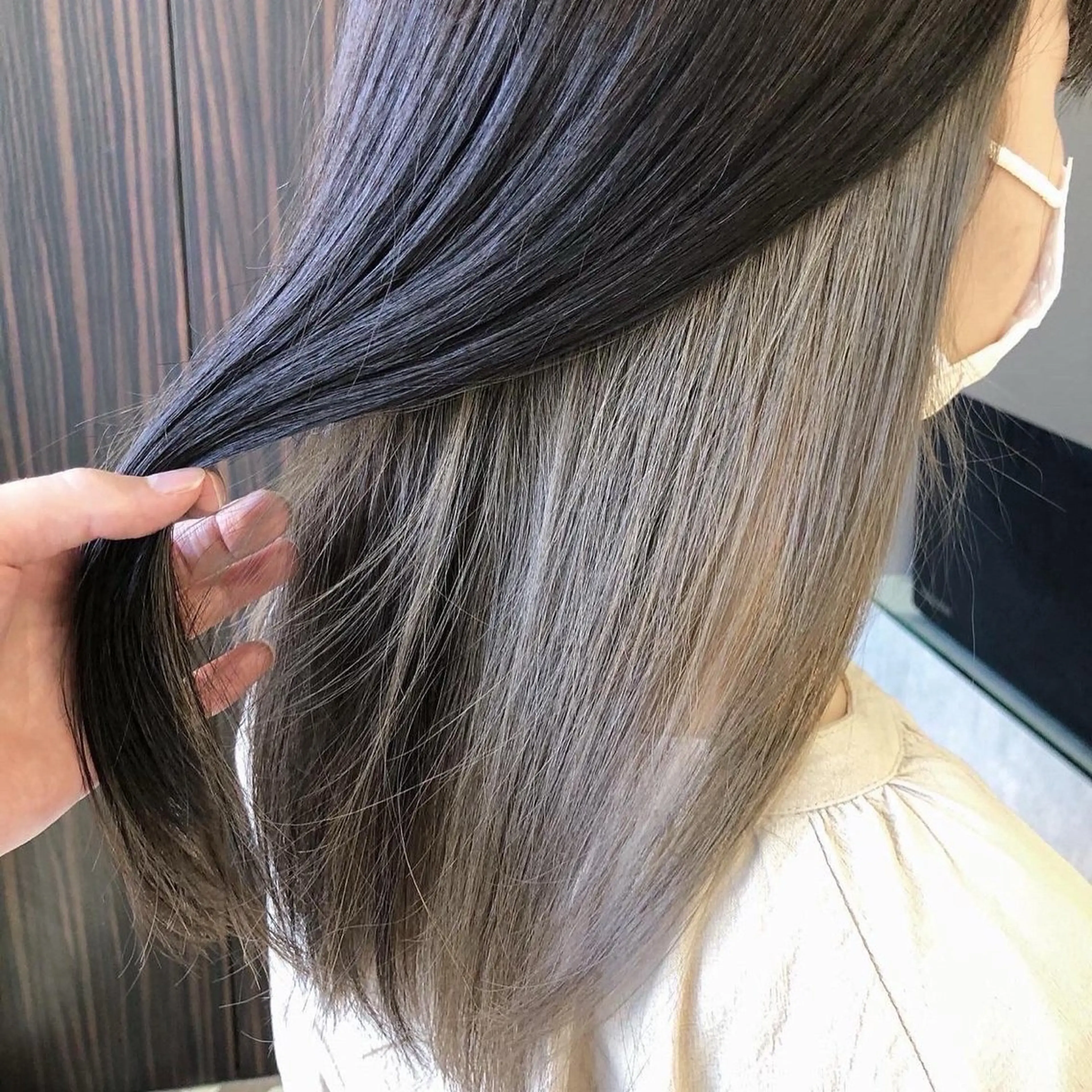 セミロング カラー ヘアカラー Gisel エリナのヘアスタイル