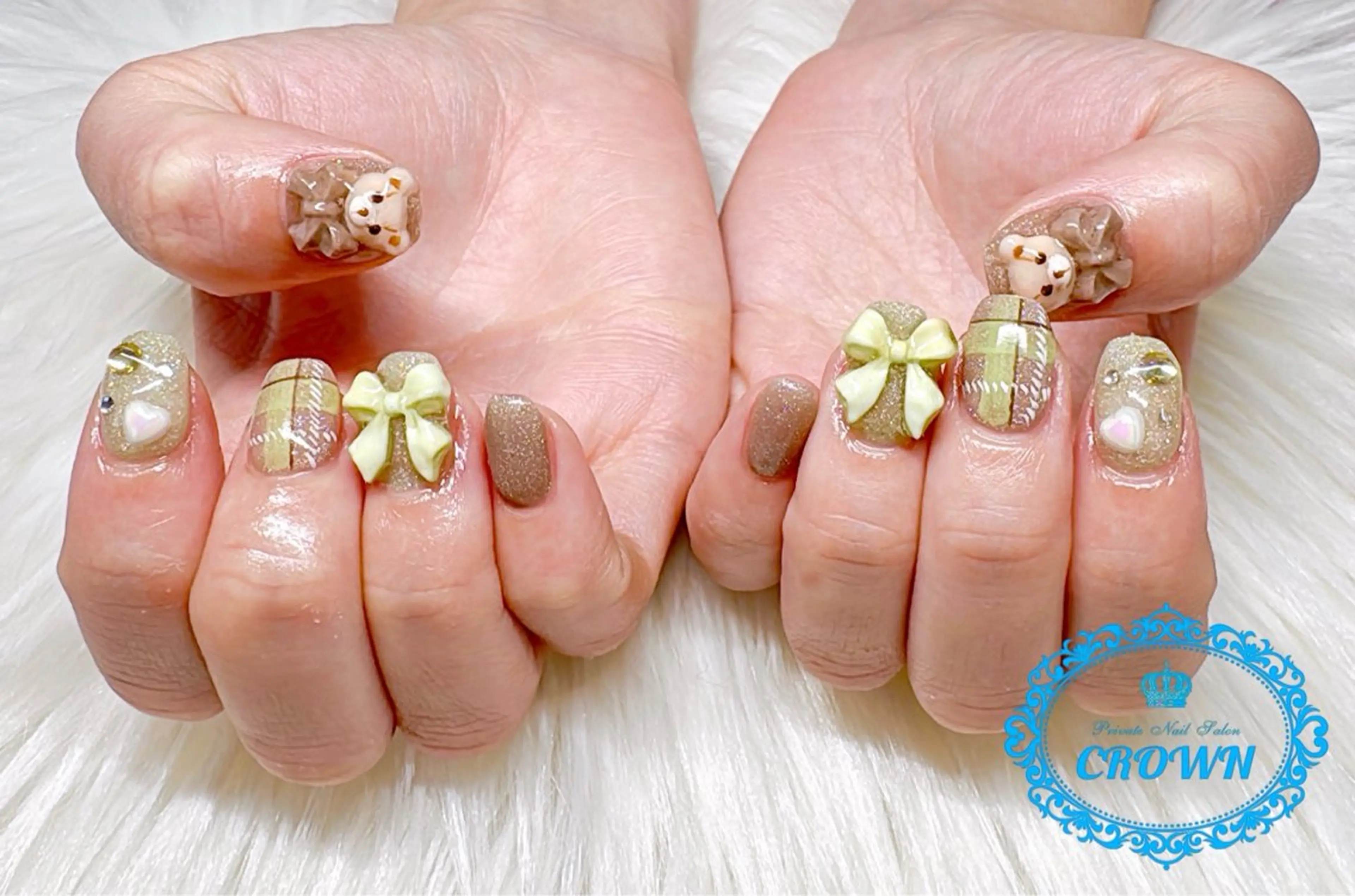 ネイル CROWN プライベートサロンのネイルデザイン