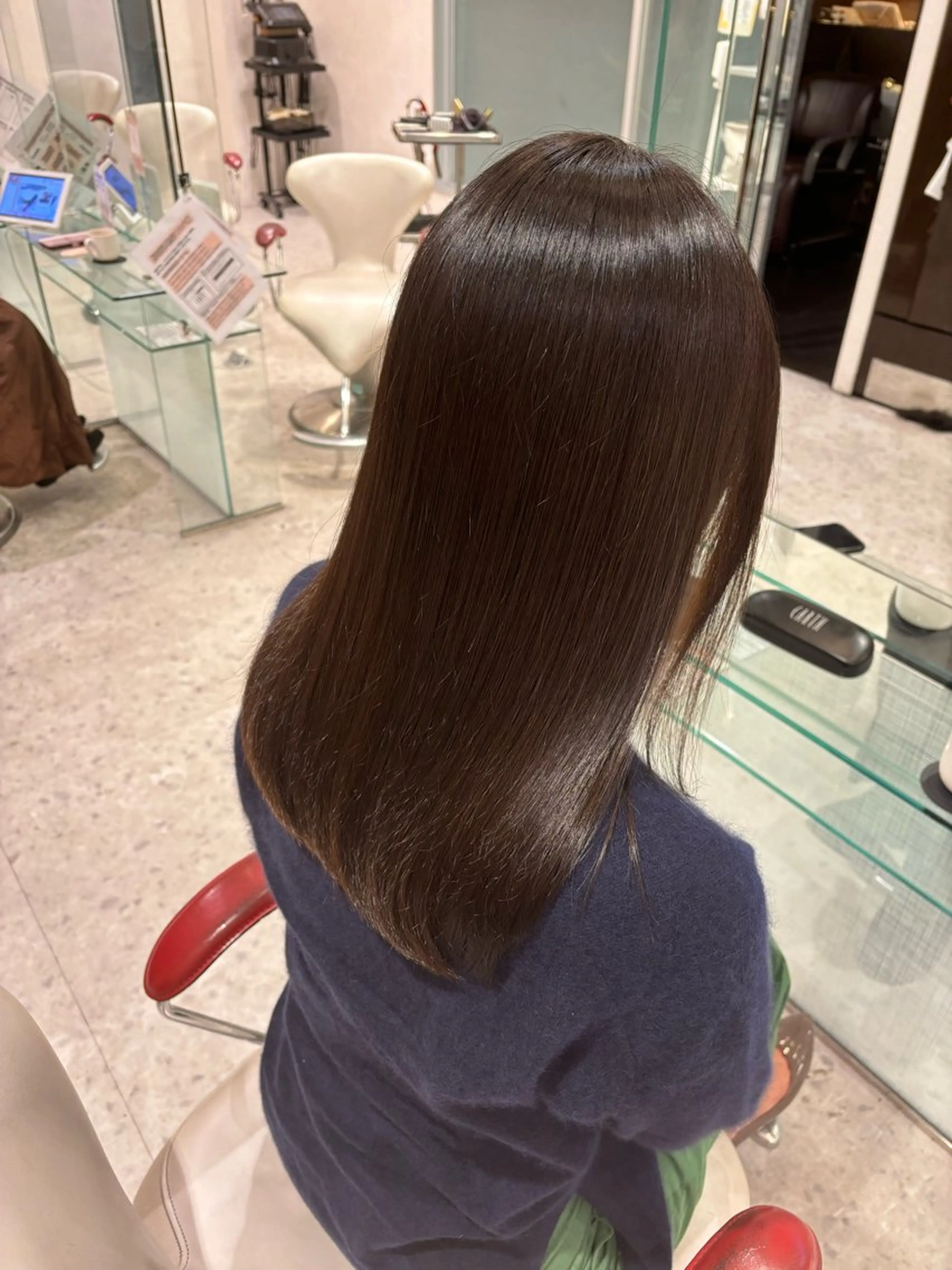 ロング カラー 山田 梨央のヘアスタイル
