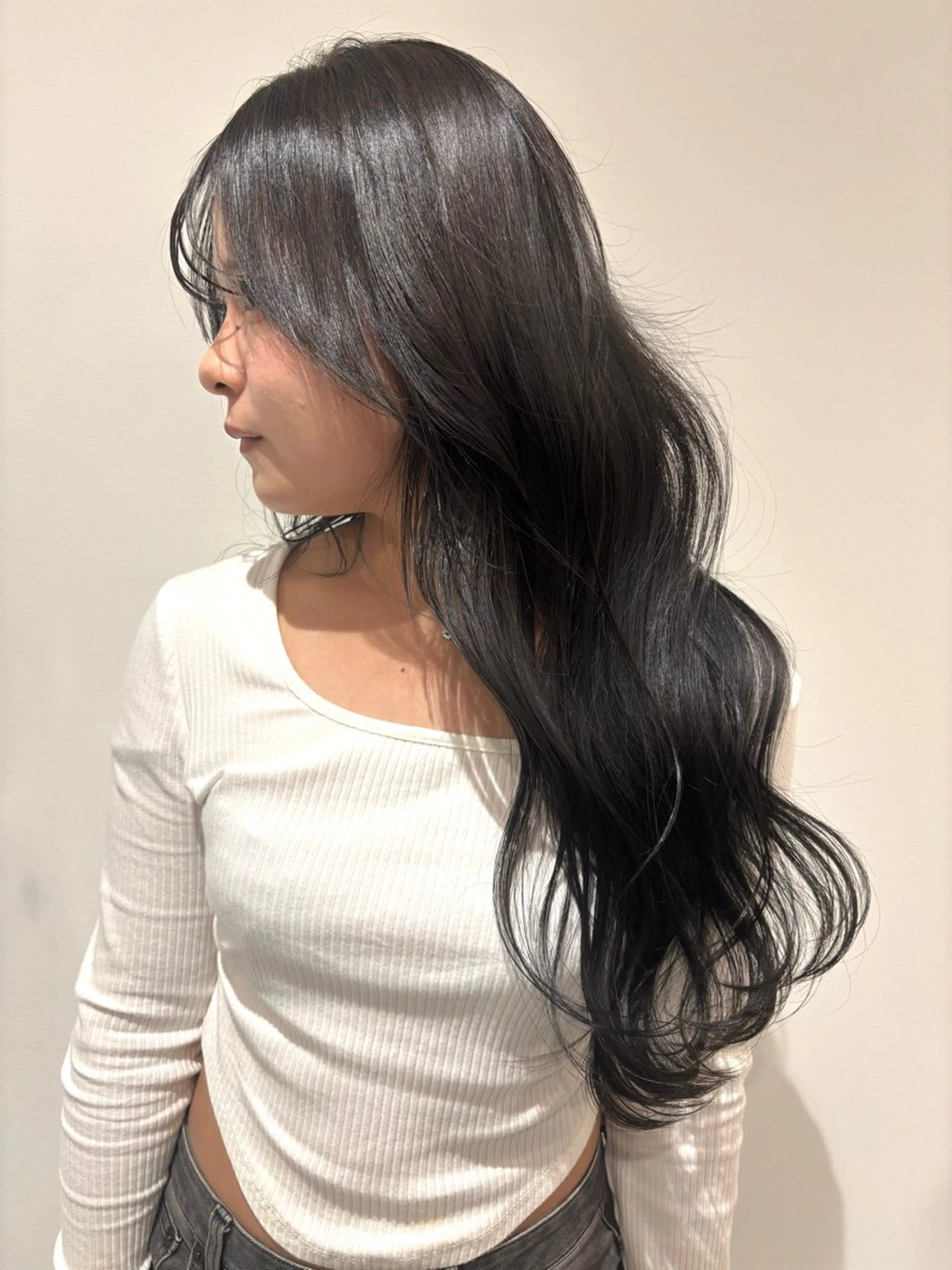 ロング カラー ベージュカラー ブリーチ ブラウンカラー ケアブリーチ カシス カット ヘアカラー トリートメント 艶感×抜け感hair /ReLit 正源のヘアスタイル