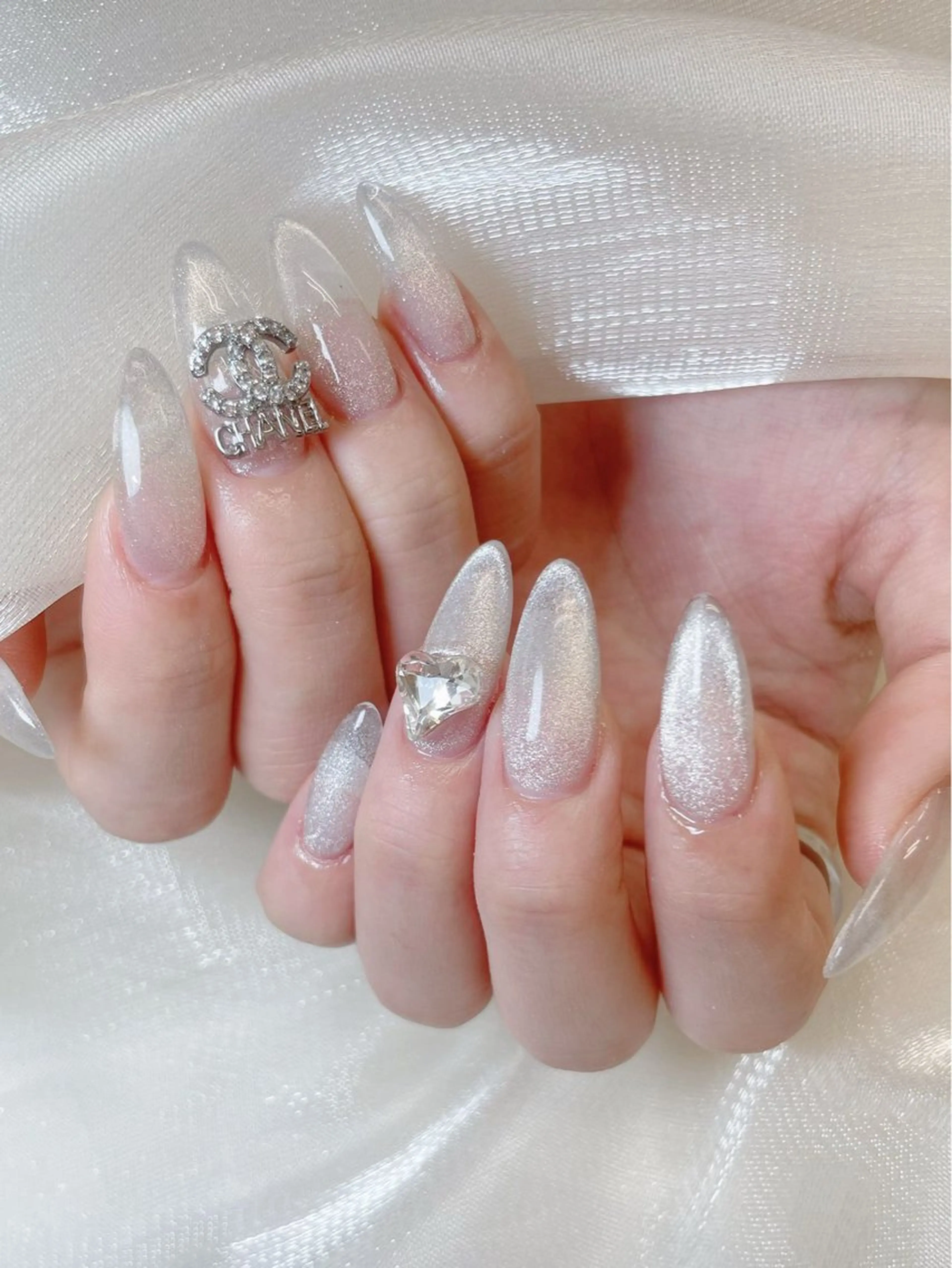 ネイル アートネイル 韓国ネイル 水色 ロングネイル マグネットネイル ハンドネイル ハンドケア NailDemure 【銀座店】のネイルデザイン