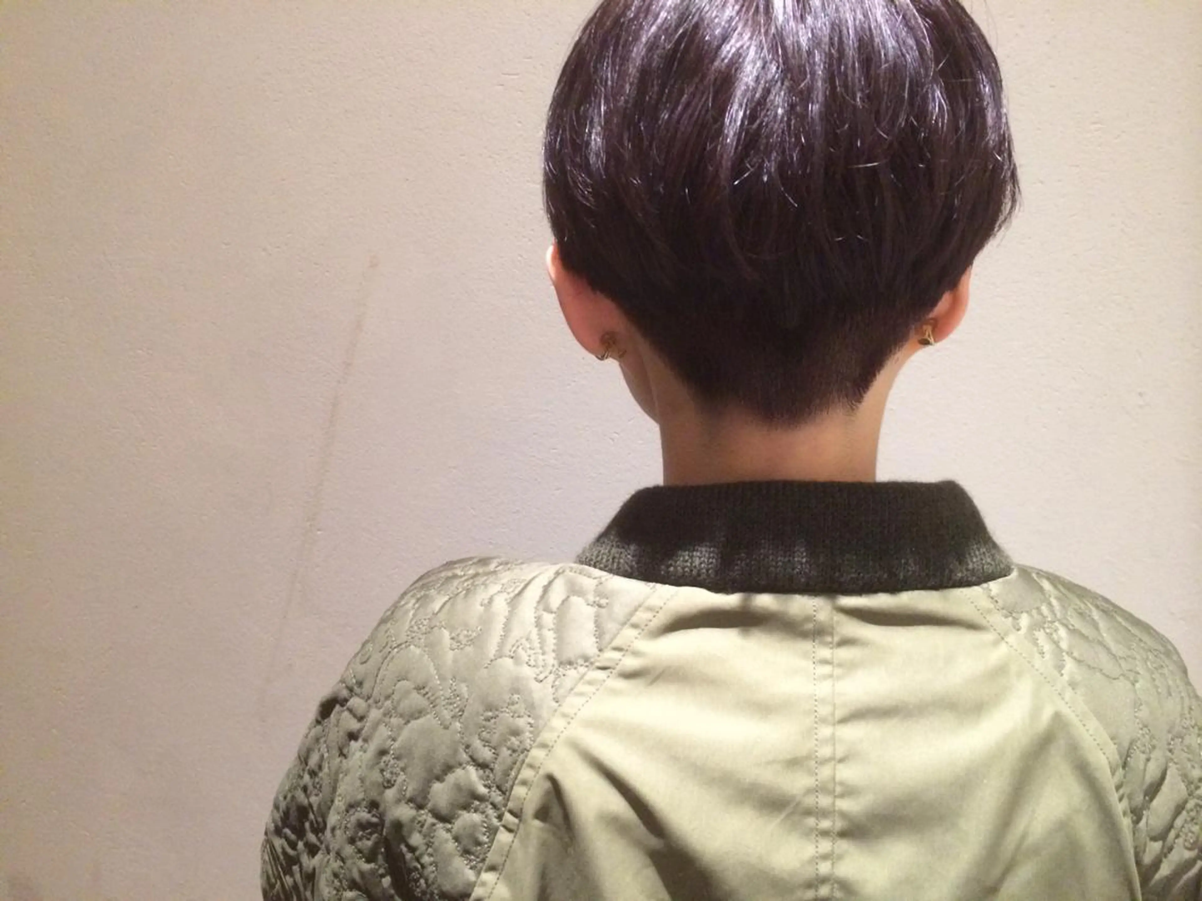 ショート カラー ブリーチ パープルカラー ショートヘア milk所属・キノシタ マユのヘアスタイル