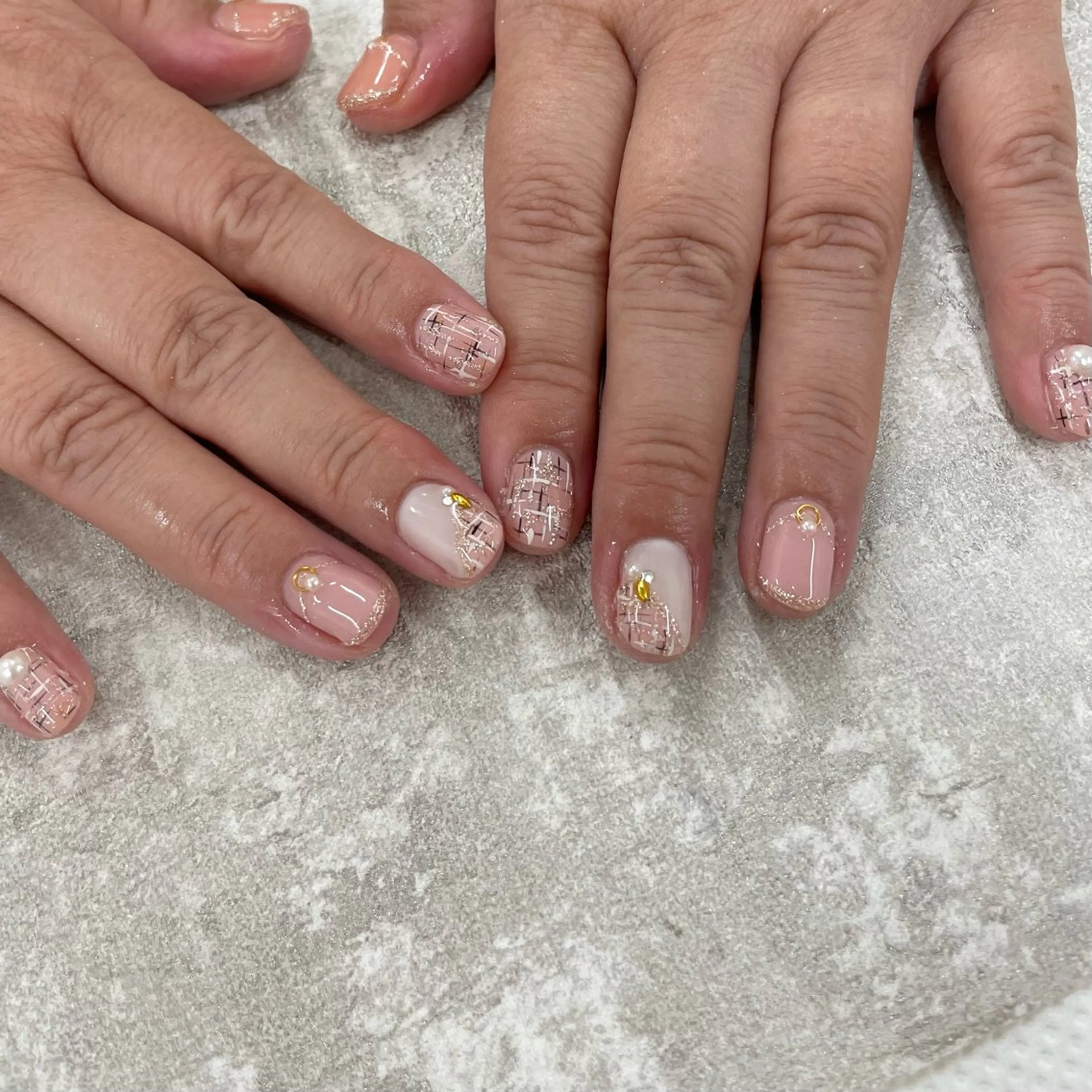 ネイル ツイードネイル ハンドネイル _white 上本町店のネイルデザイン