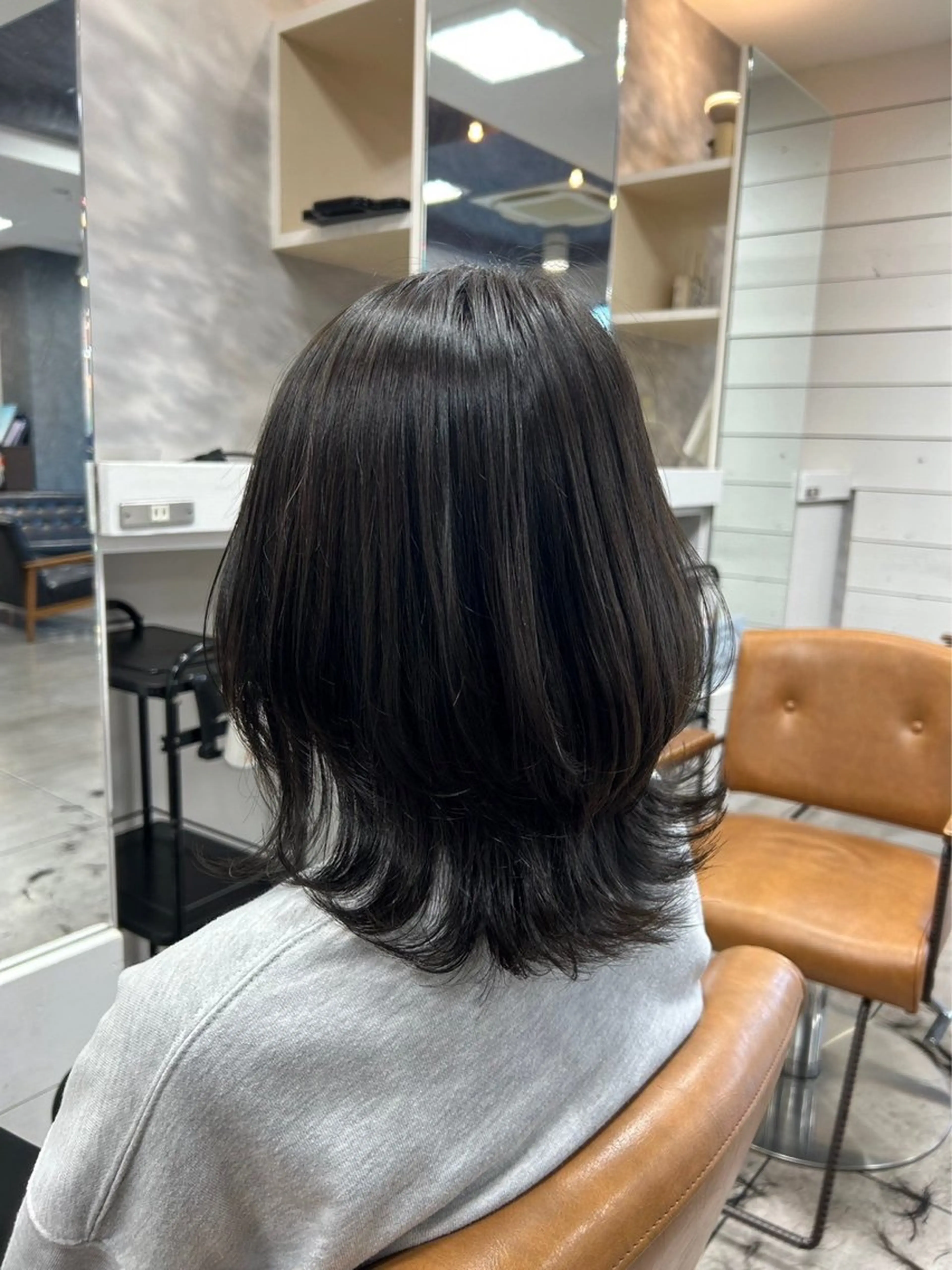 セミロング カラー 濱田 佳奈映のヘアスタイル