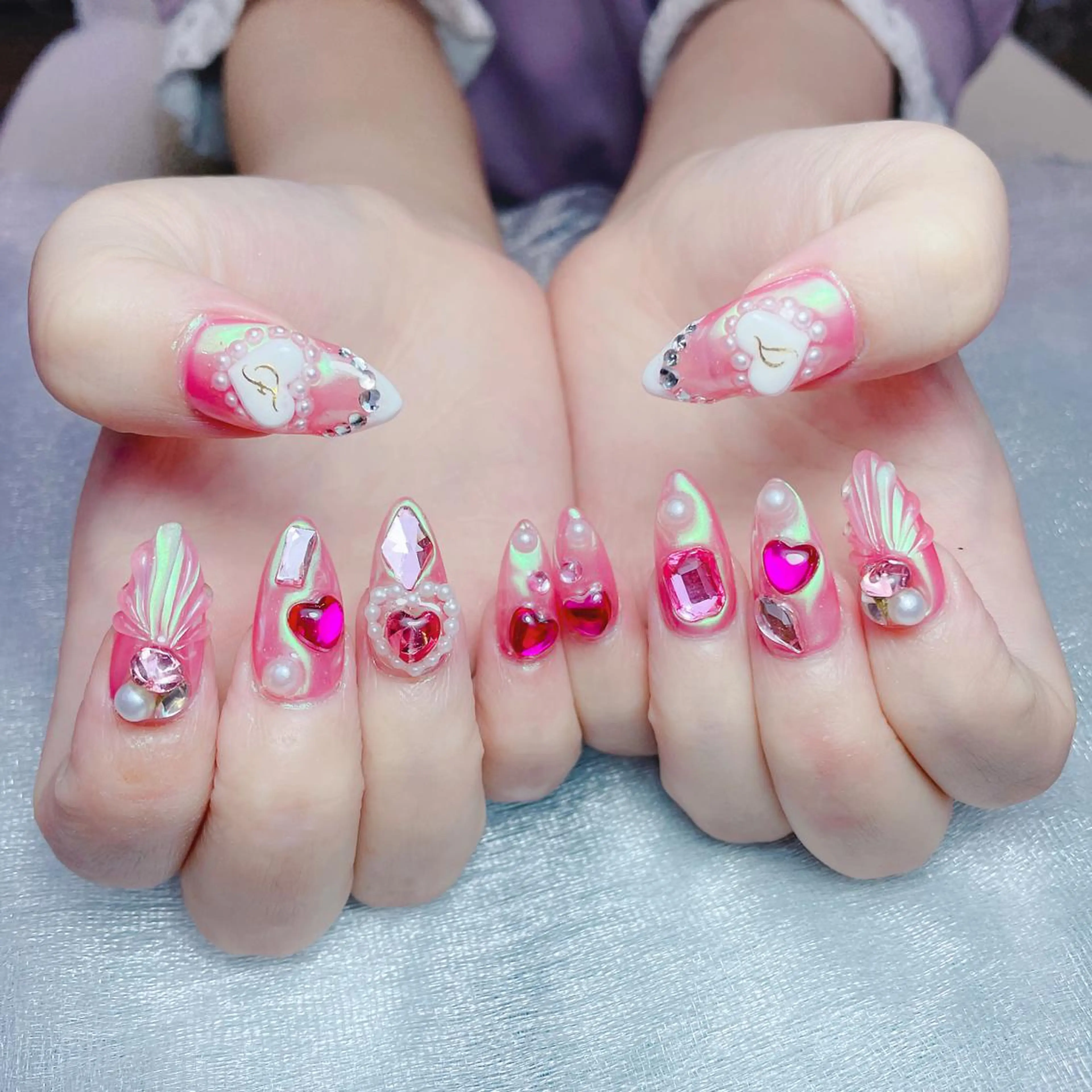 ネイル フレンチネイル ハート 韓国ネイル ミラーネイル リボン ハンドネイル Melody Nail所属・Melody  3D/スカルプ専門店のネイルデザイン