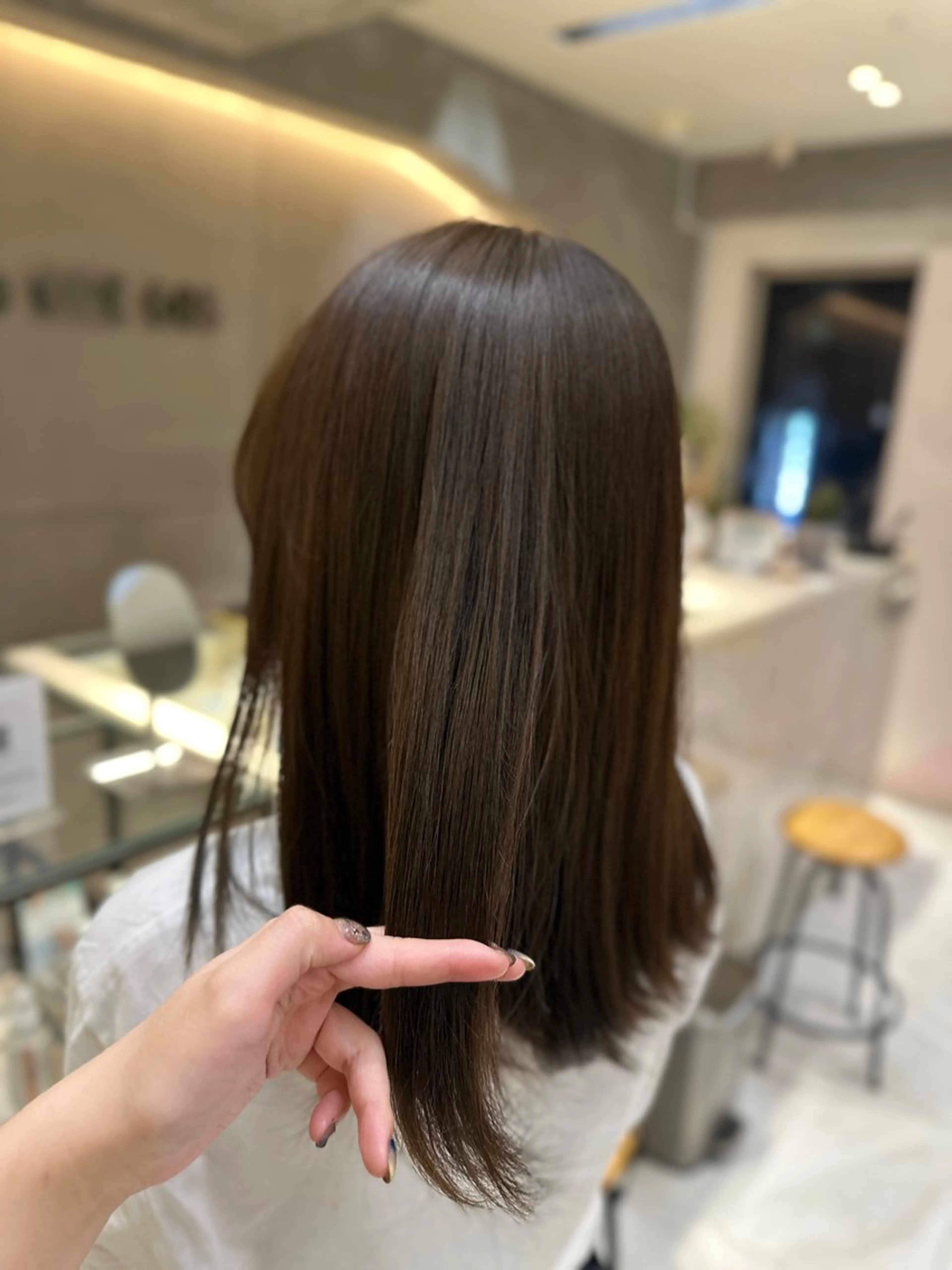 ミディアム カラー ベージュカラー 透明感カラー オリーブベージュ 艶ブリーチ/カット kurumi🌼のヘアスタイル
