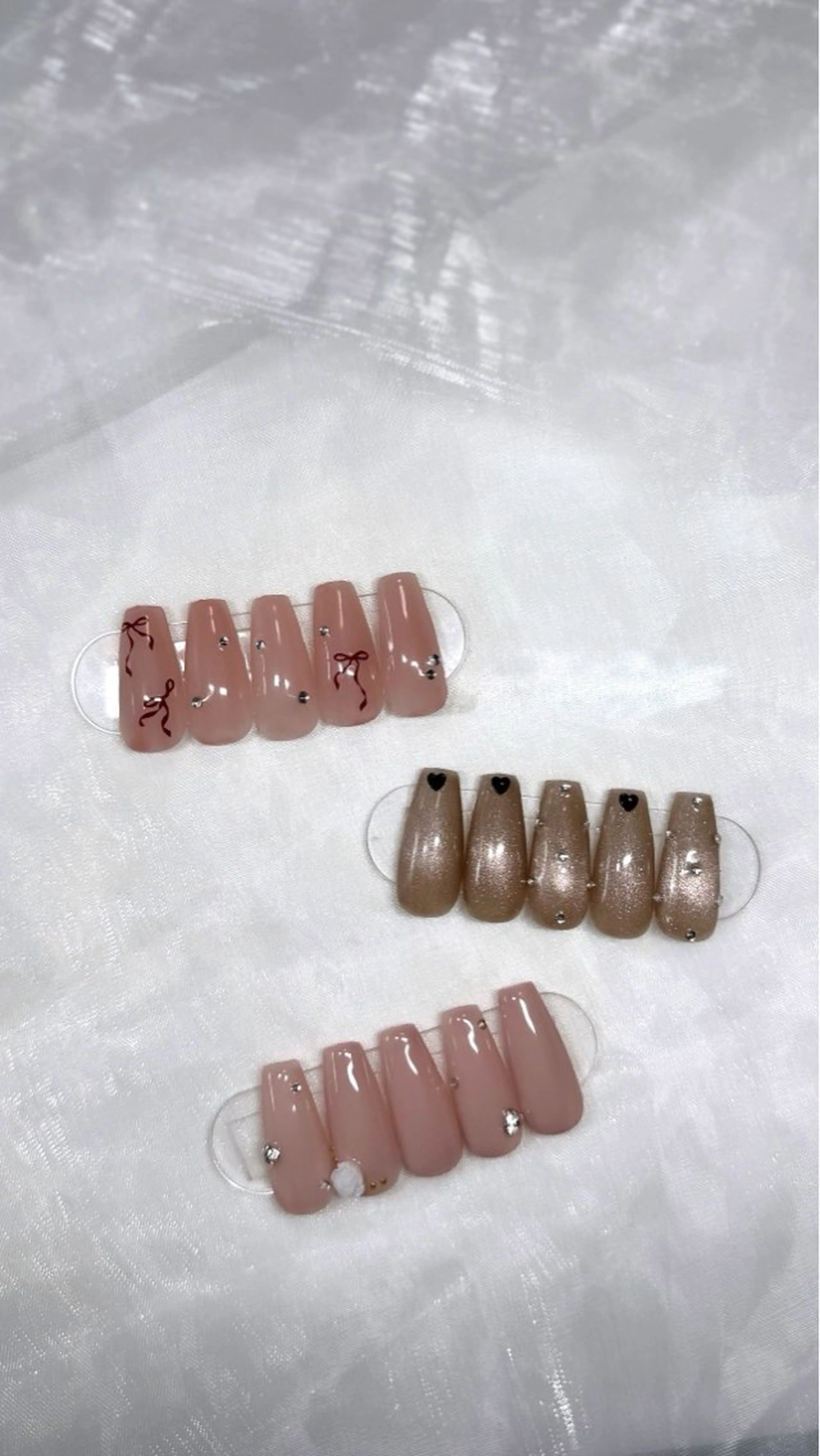 【オフ無】August nail🍁🤍の写真