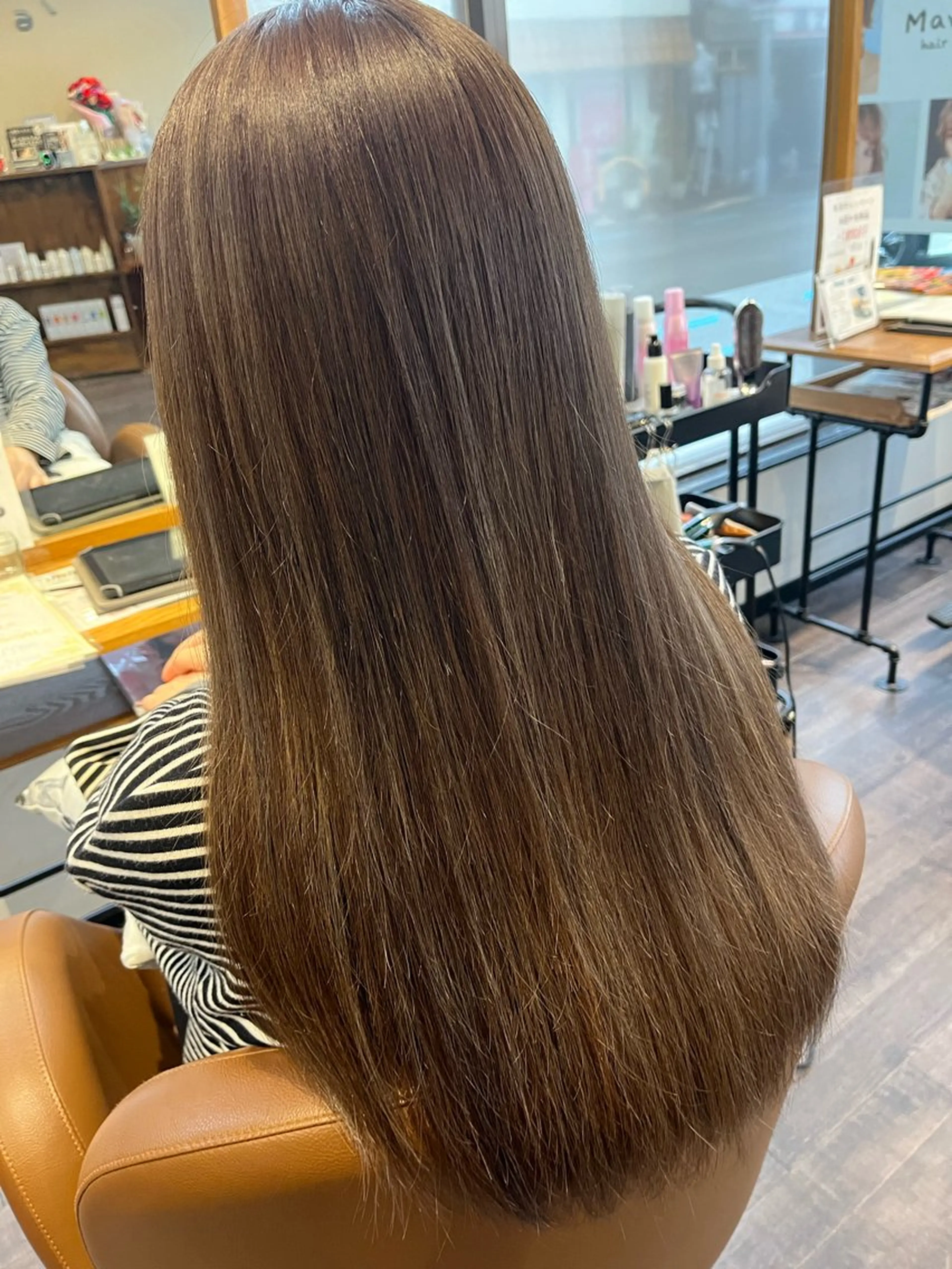ロング カラー ハイライトカラー ハイライト カット ヘアカラー トリートメント Mavie 東奈々子のヘアスタイル