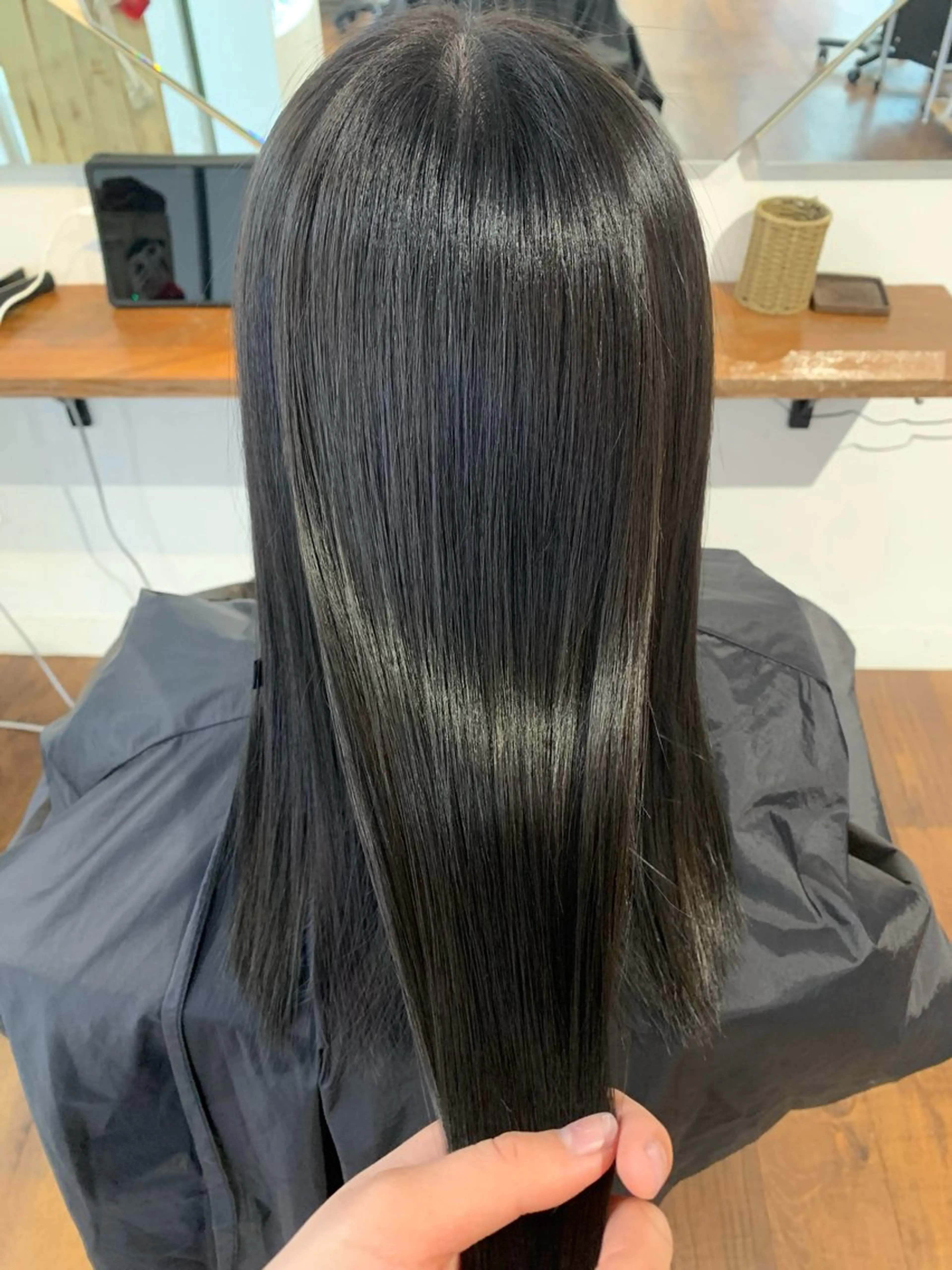 ロング カラー アッシュ 透明感カラー ヘアカラー hair&make luxiel所属・縮毛矯正急募 /葛西/ Rikiのヘアスタイル