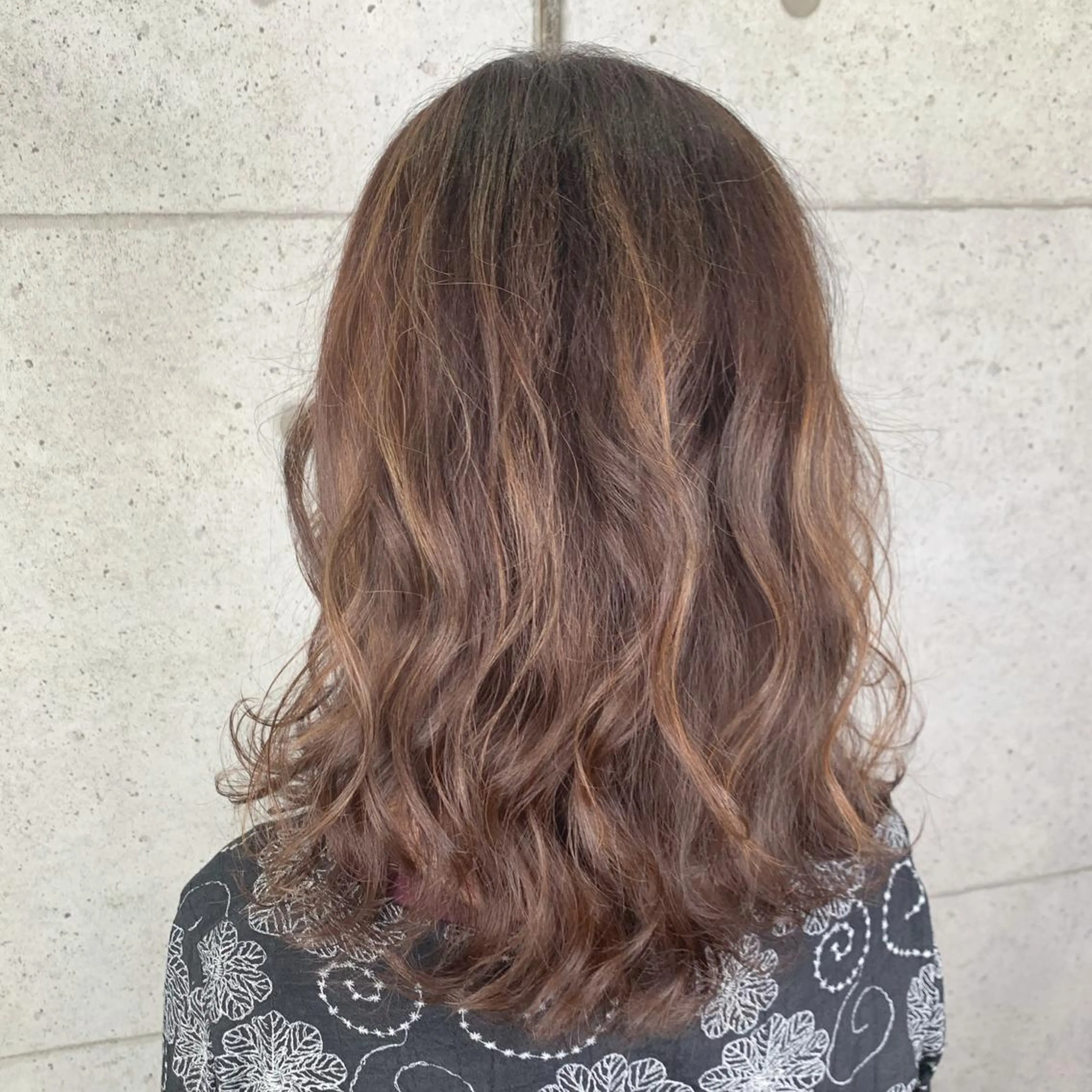 ミディアム カラー ヘアカラー トリートメント 福森 みずきのヘアスタイル